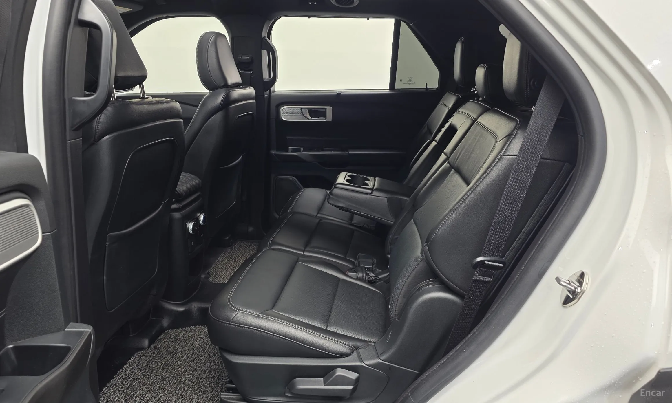 Ford Explorer 6th Generation превью 12