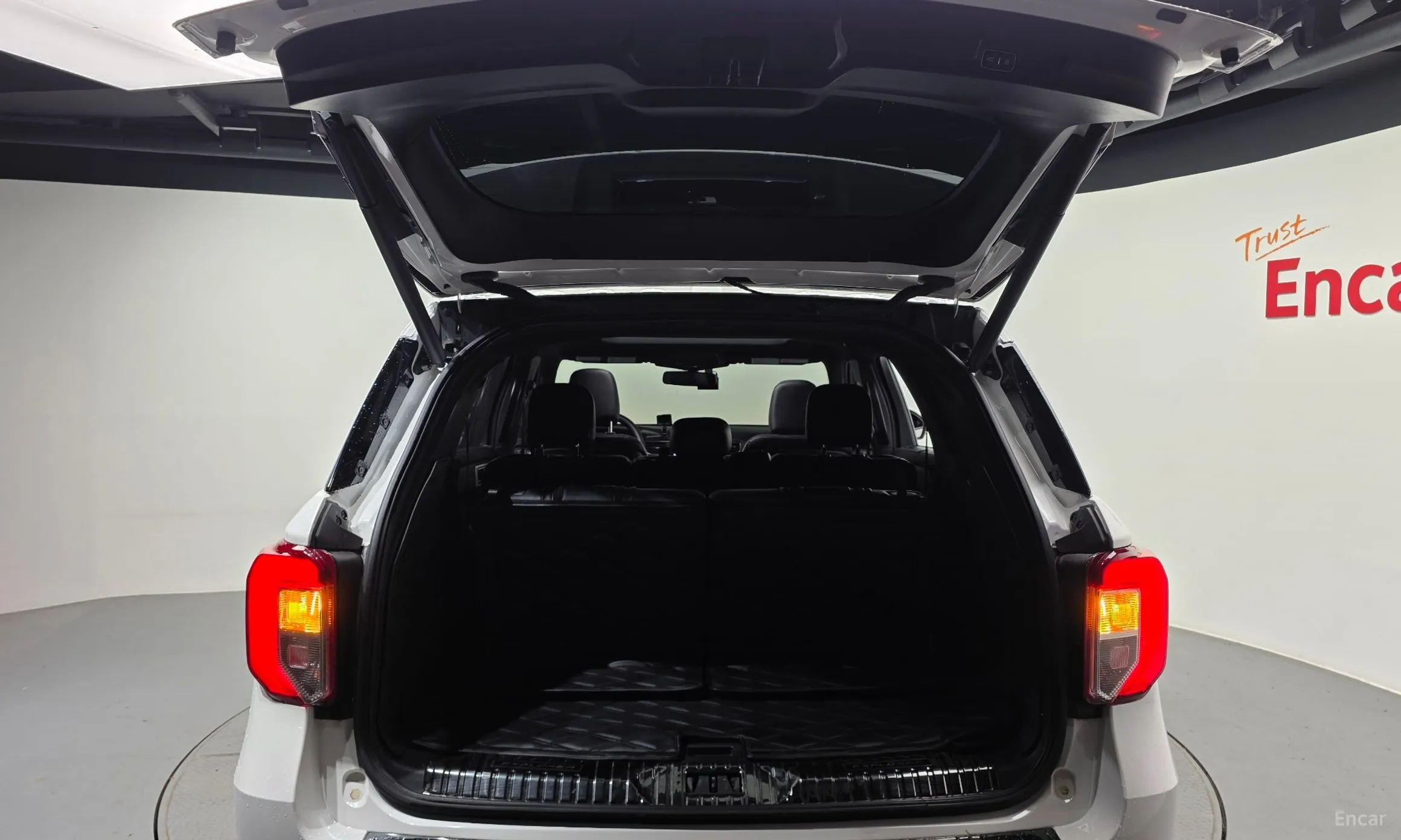 Ford Explorer 6th Generation превью 20