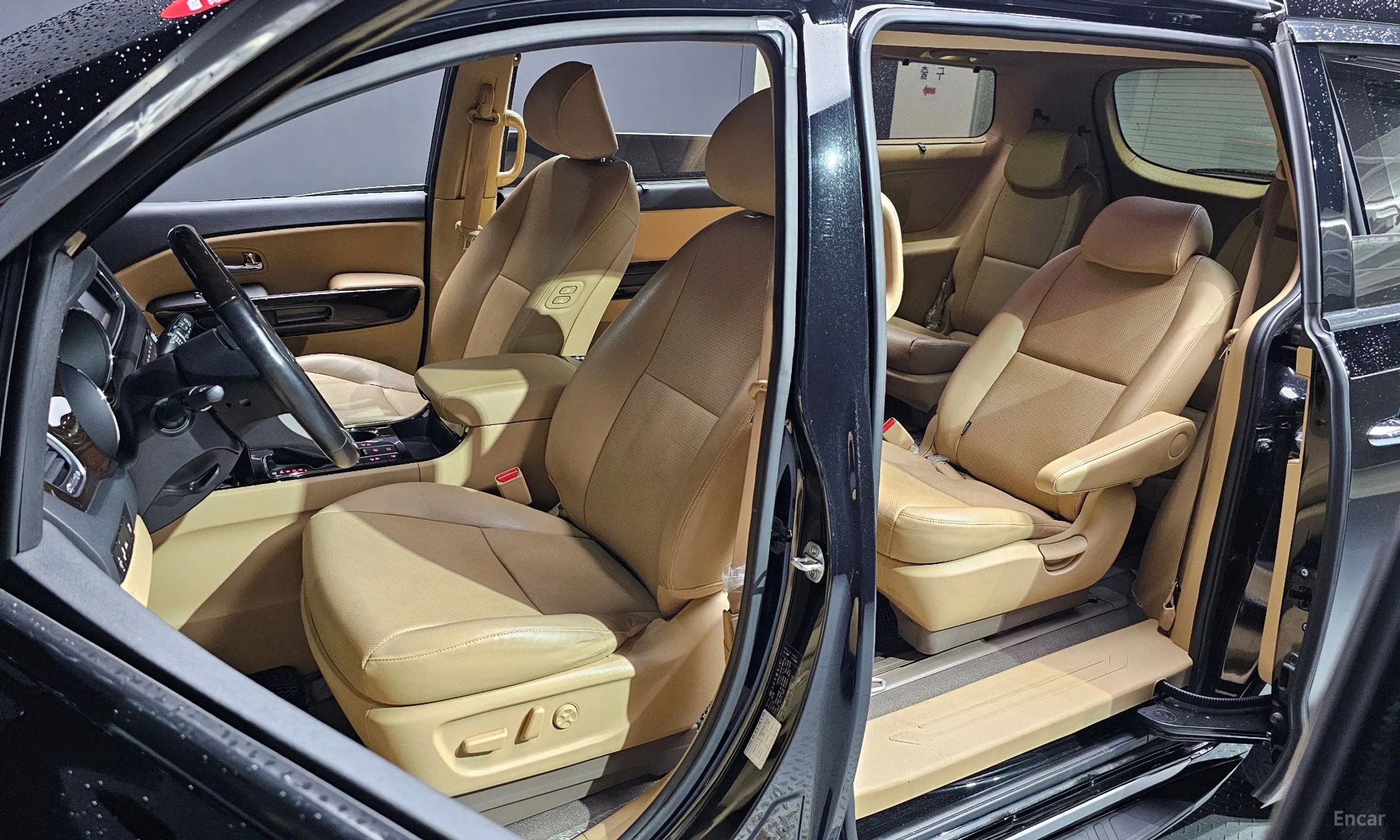 Kia Carnival превью 10