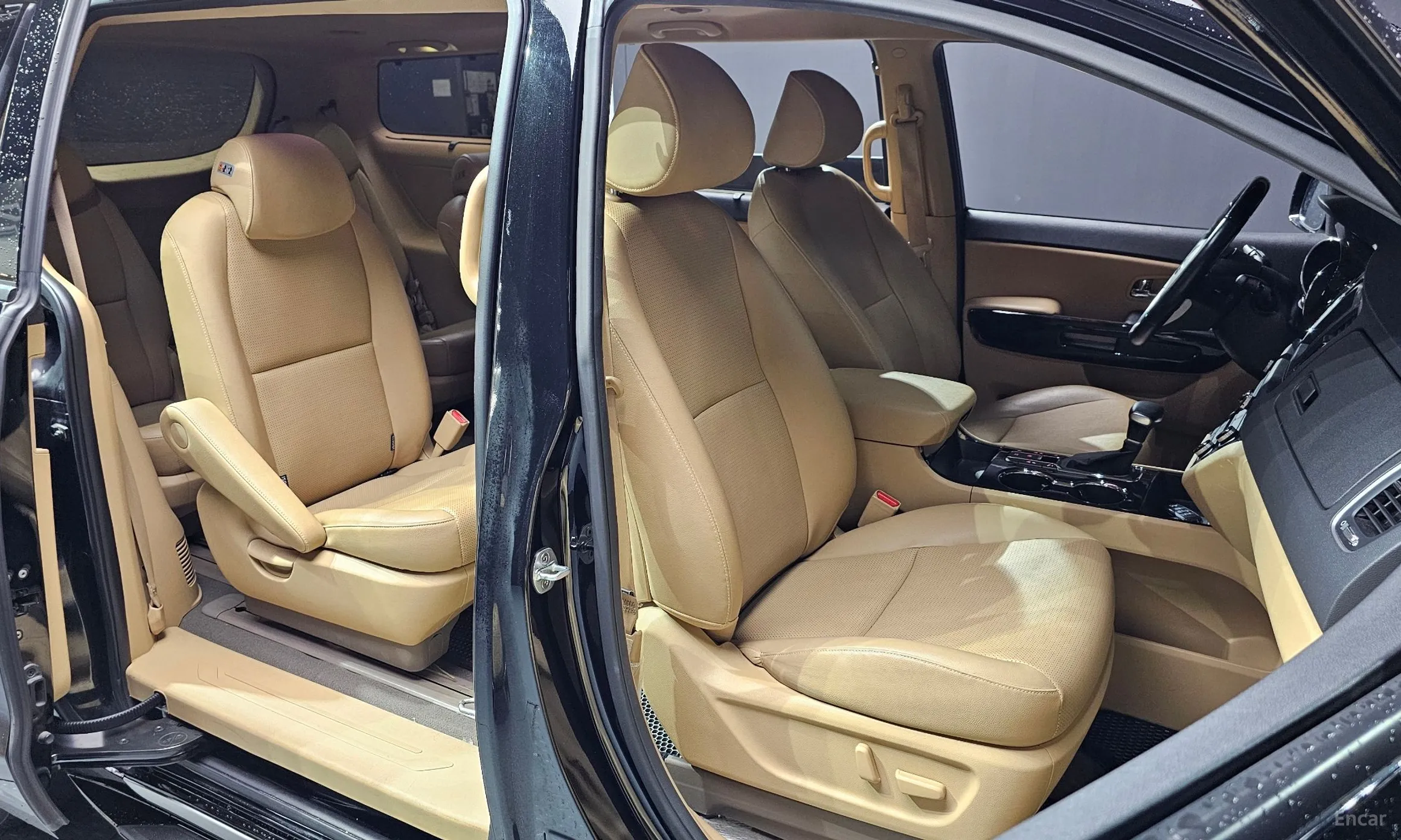 Kia Carnival превью 11