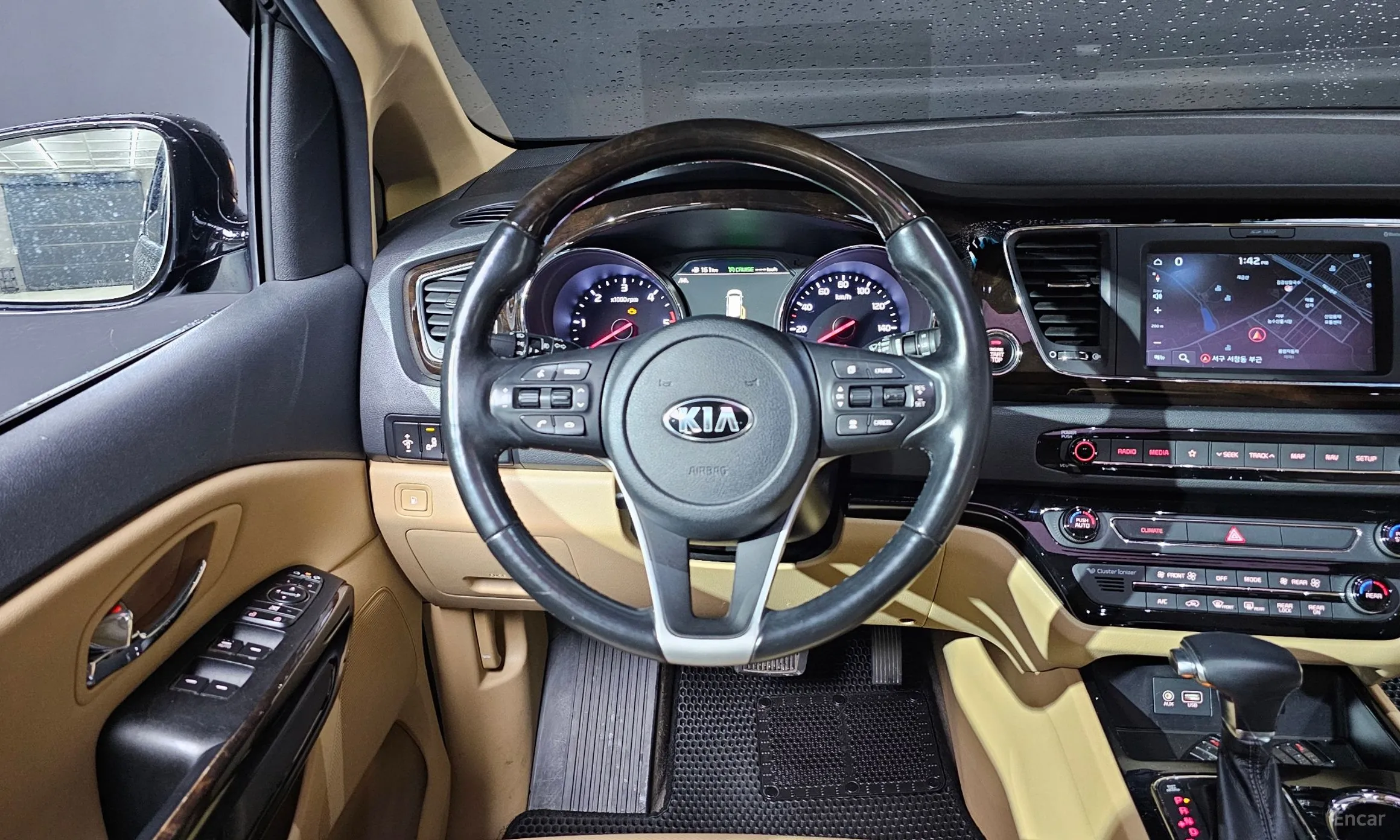 Kia Carnival превью 12