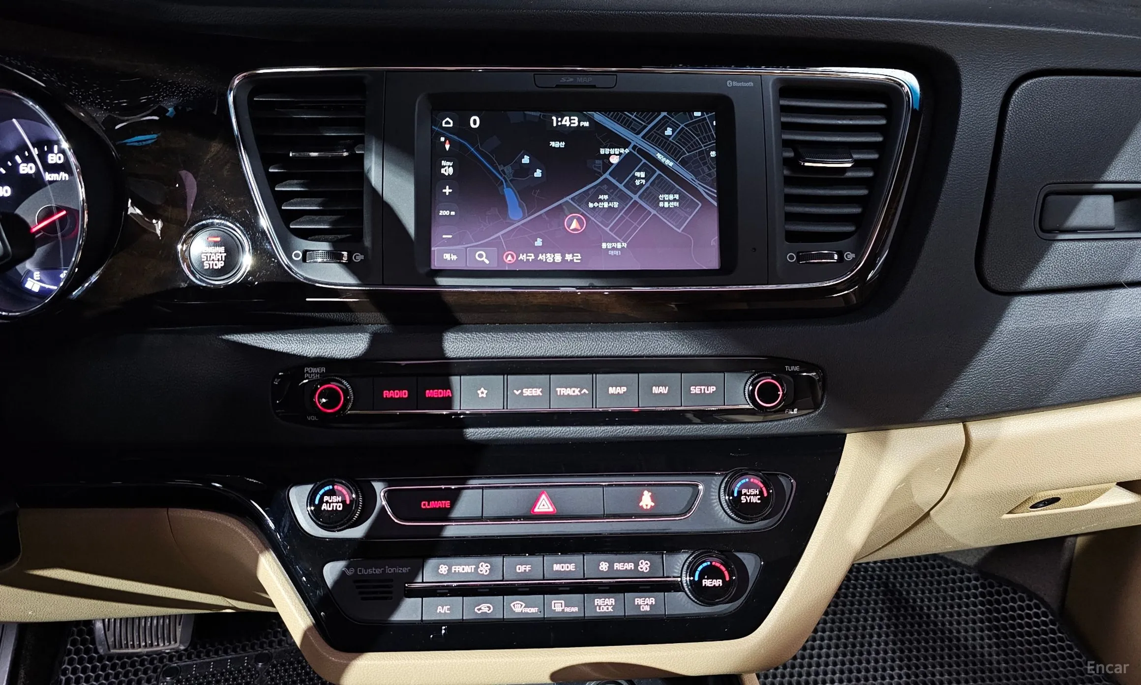 Kia Carnival превью 13