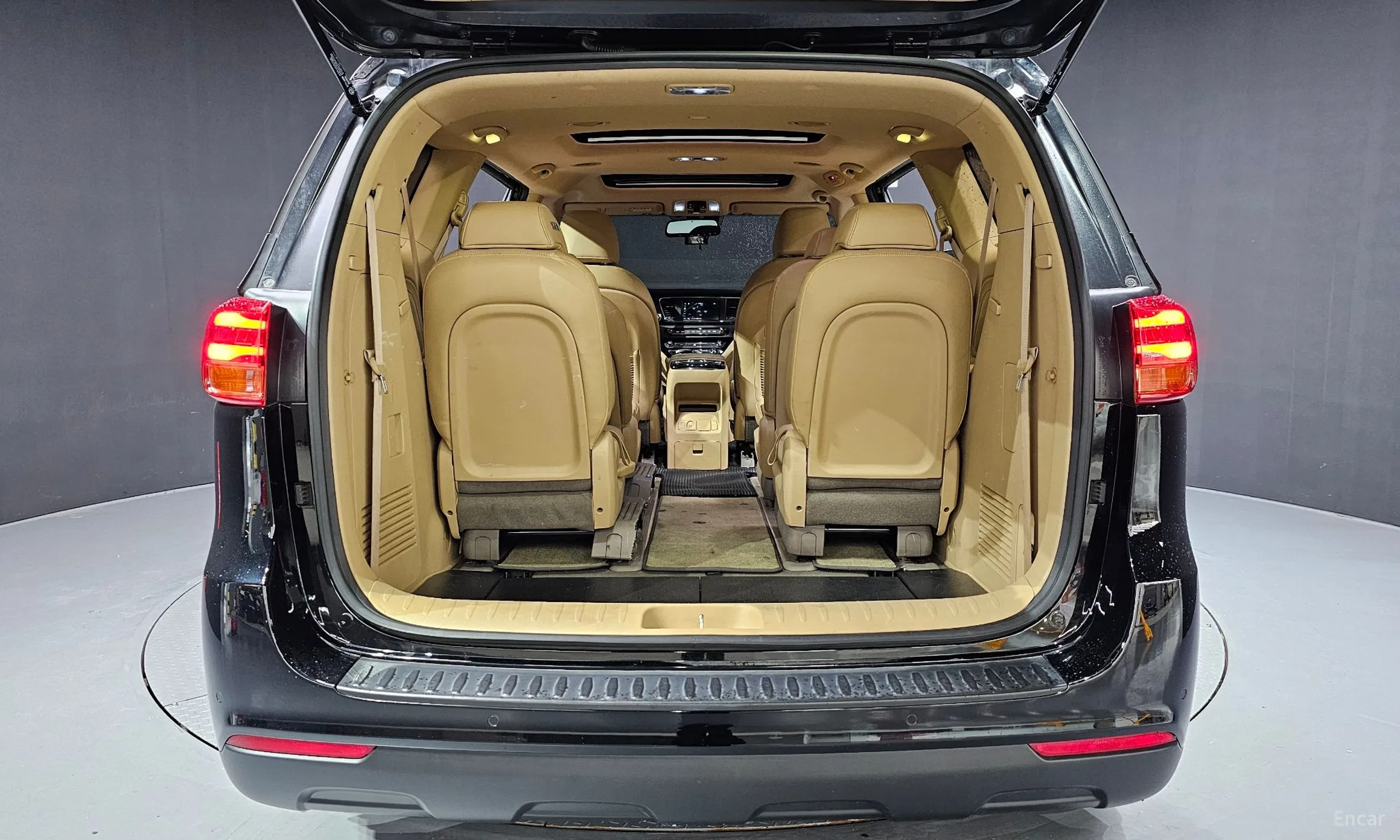 Kia Carnival превью 20