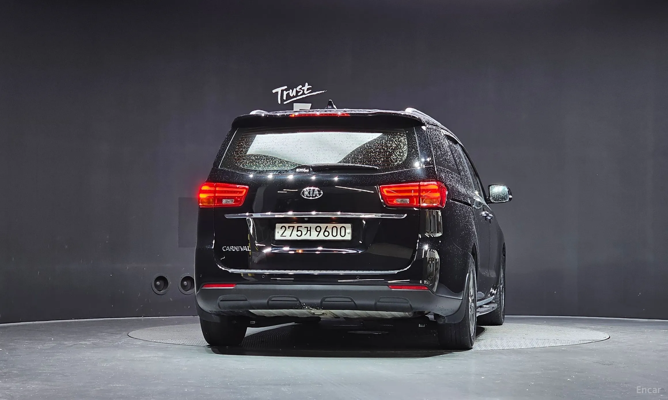 Kia Carnival превью 4