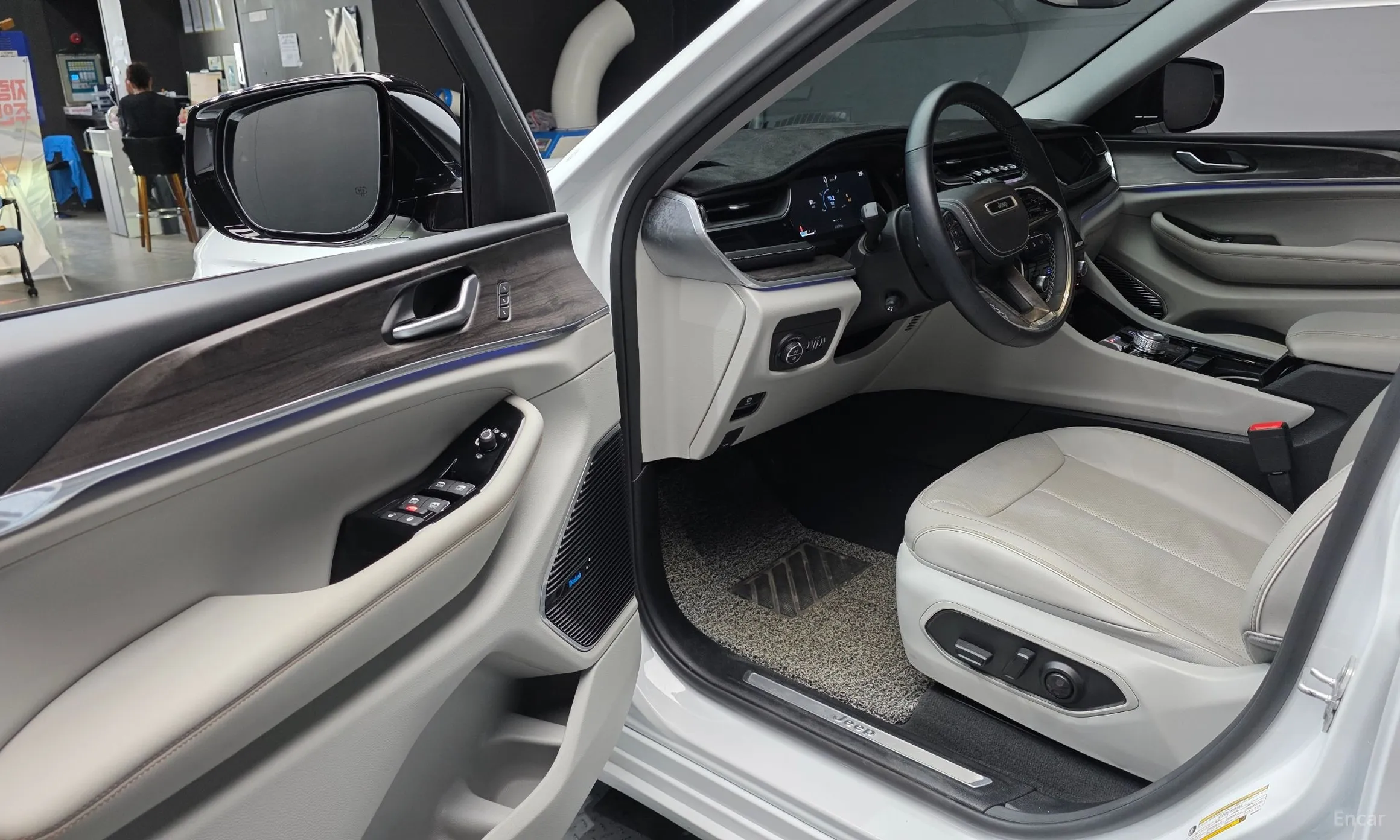 Jeep Grand Cherokee (WL) превью 10