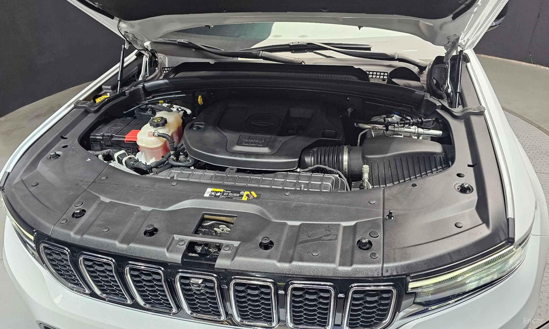 Jeep Grand Cherokee (WL) превью 6