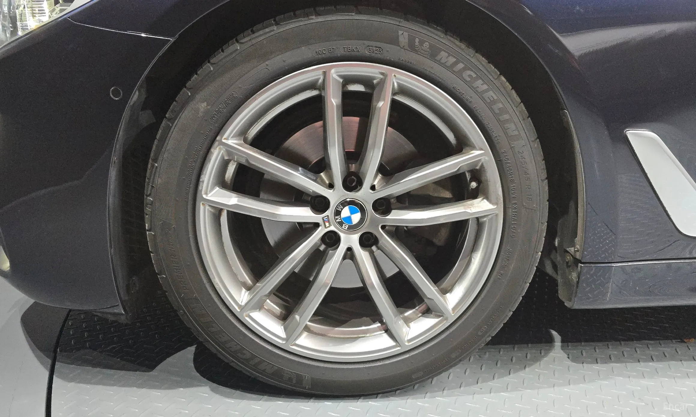 BMW 5 Series (G30) превью 5