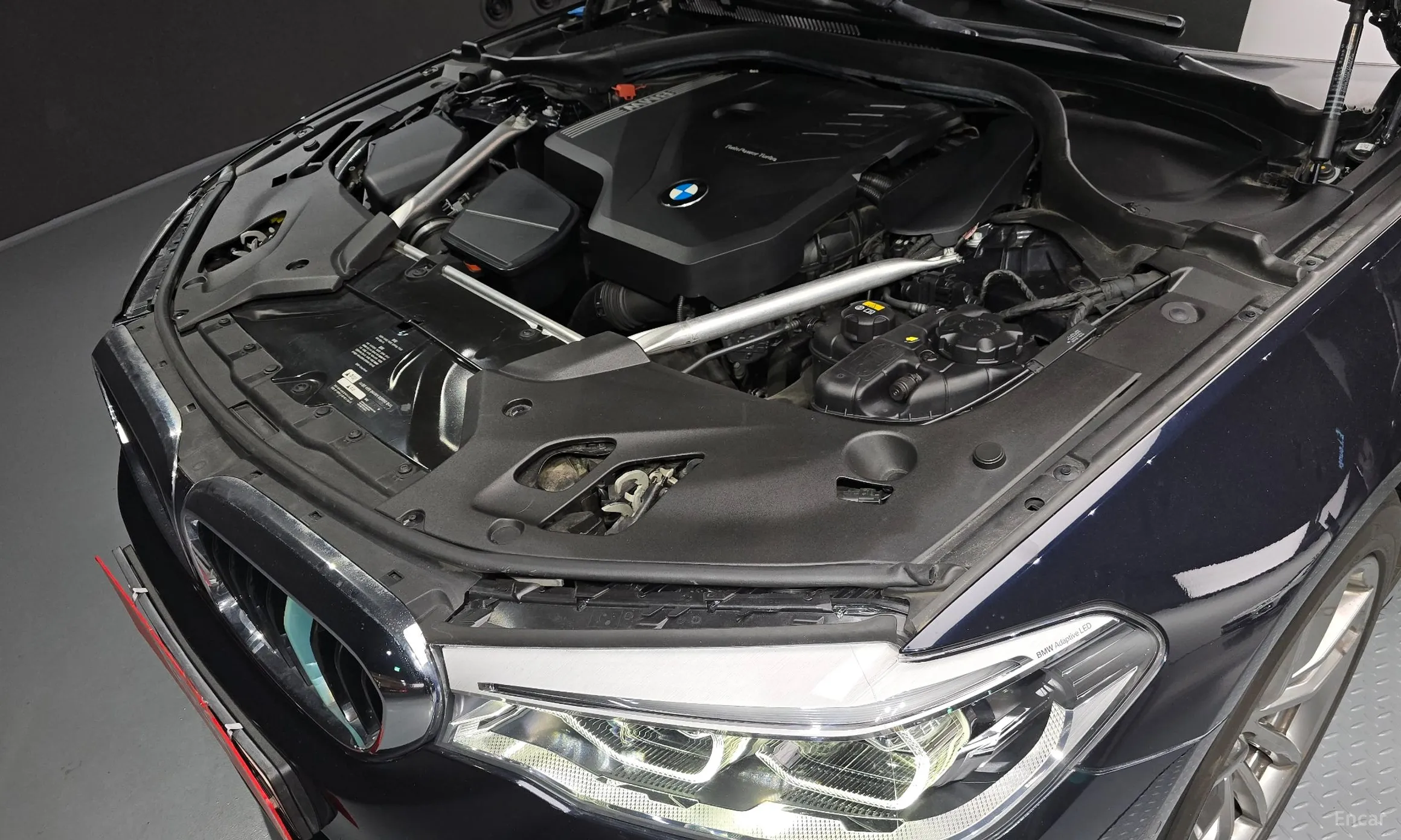 BMW 5 Series (G30) превью 6