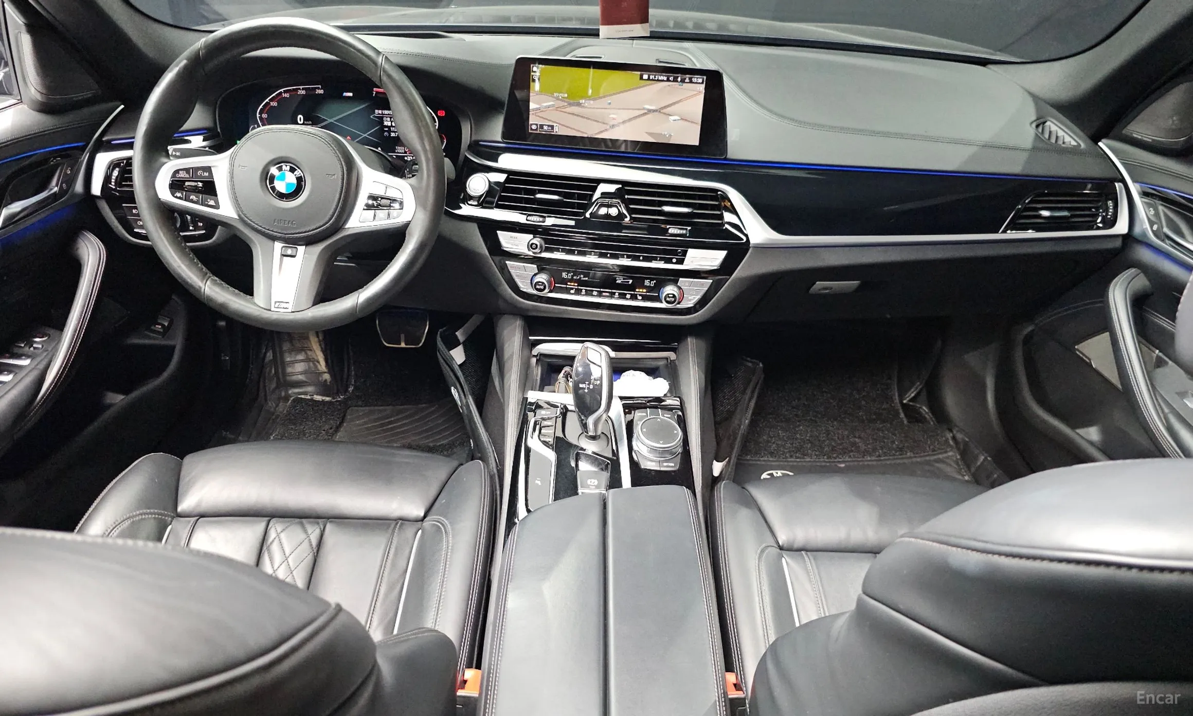 BMW 5 Series (G30) превью 7