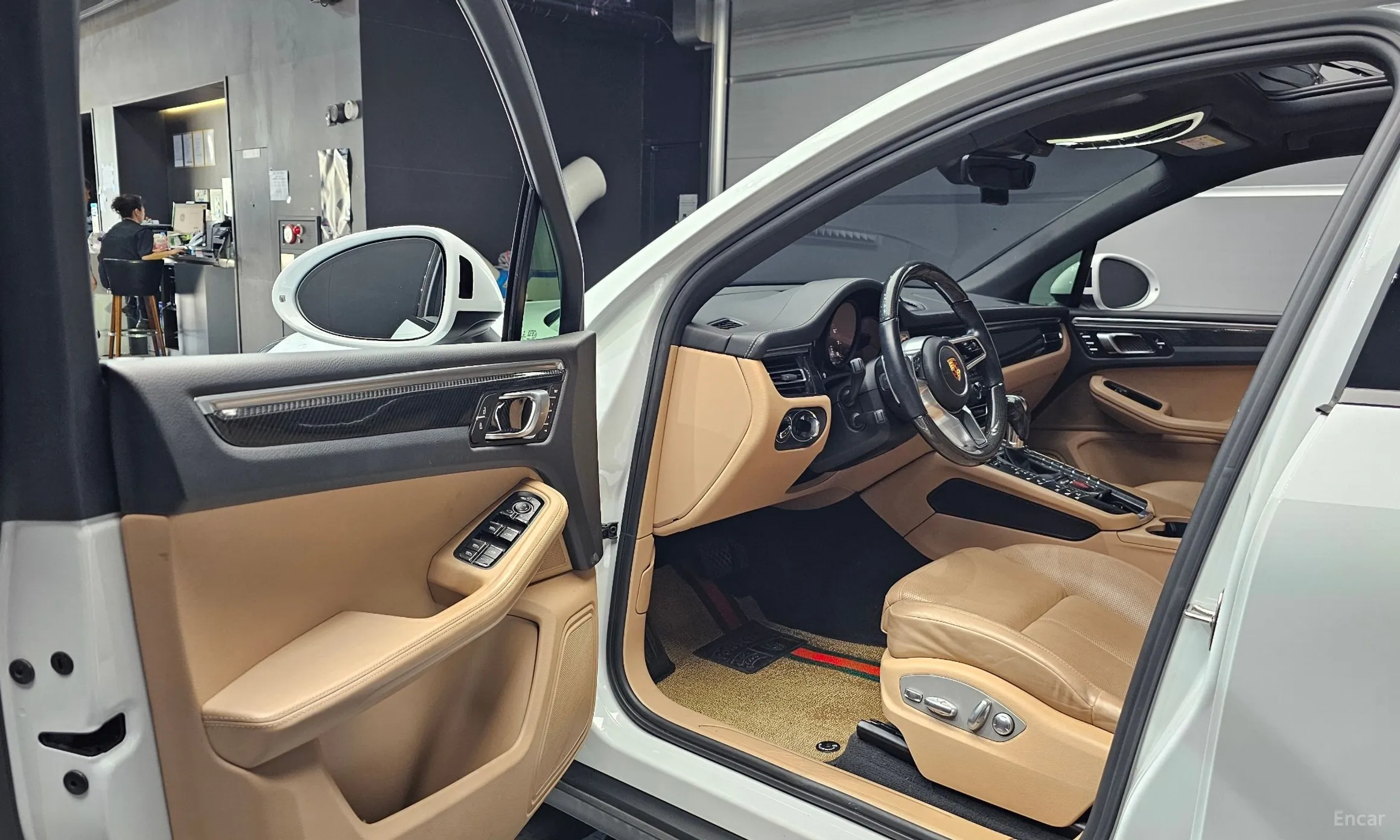 Porsche Macan превью 10