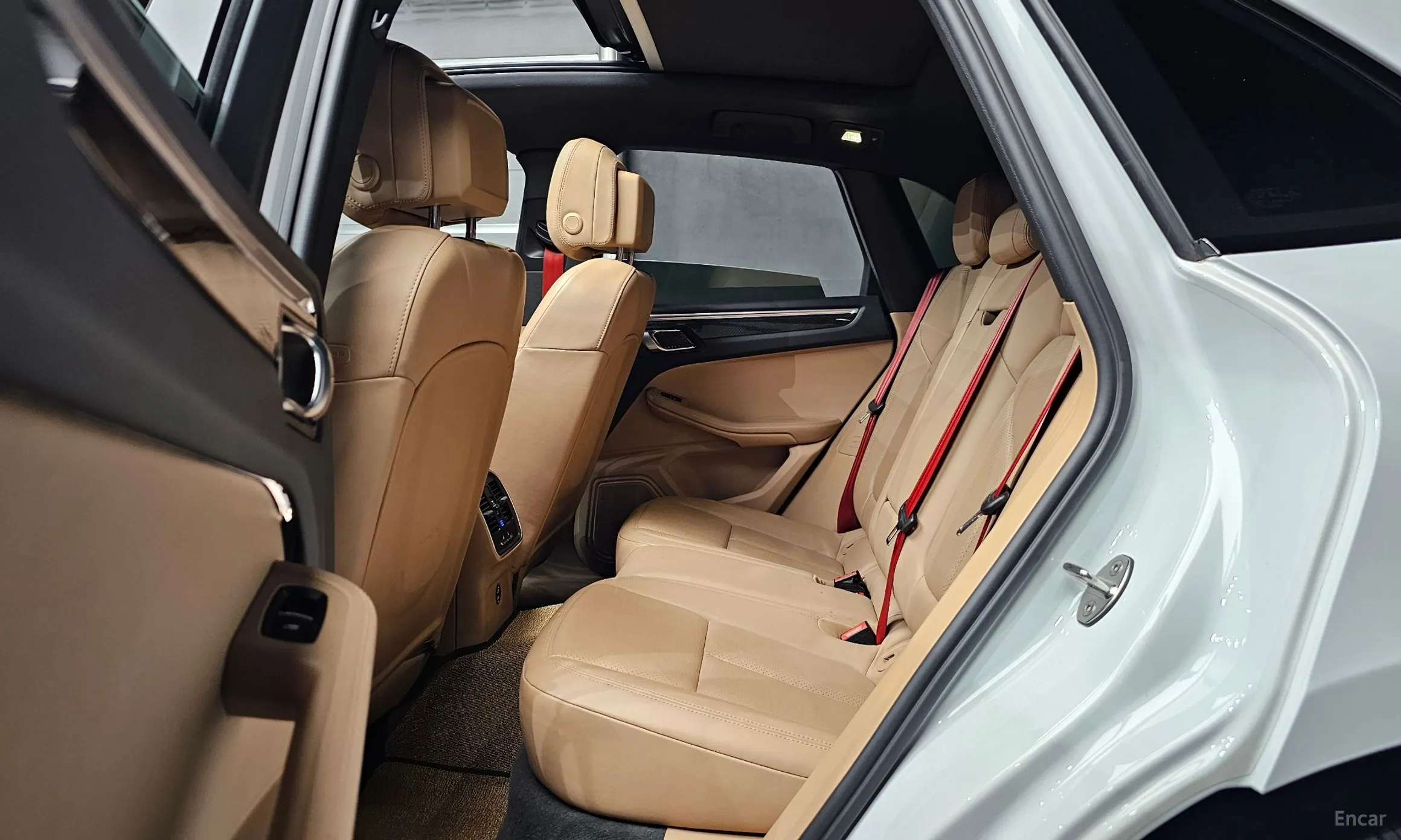 Porsche Macan превью 12