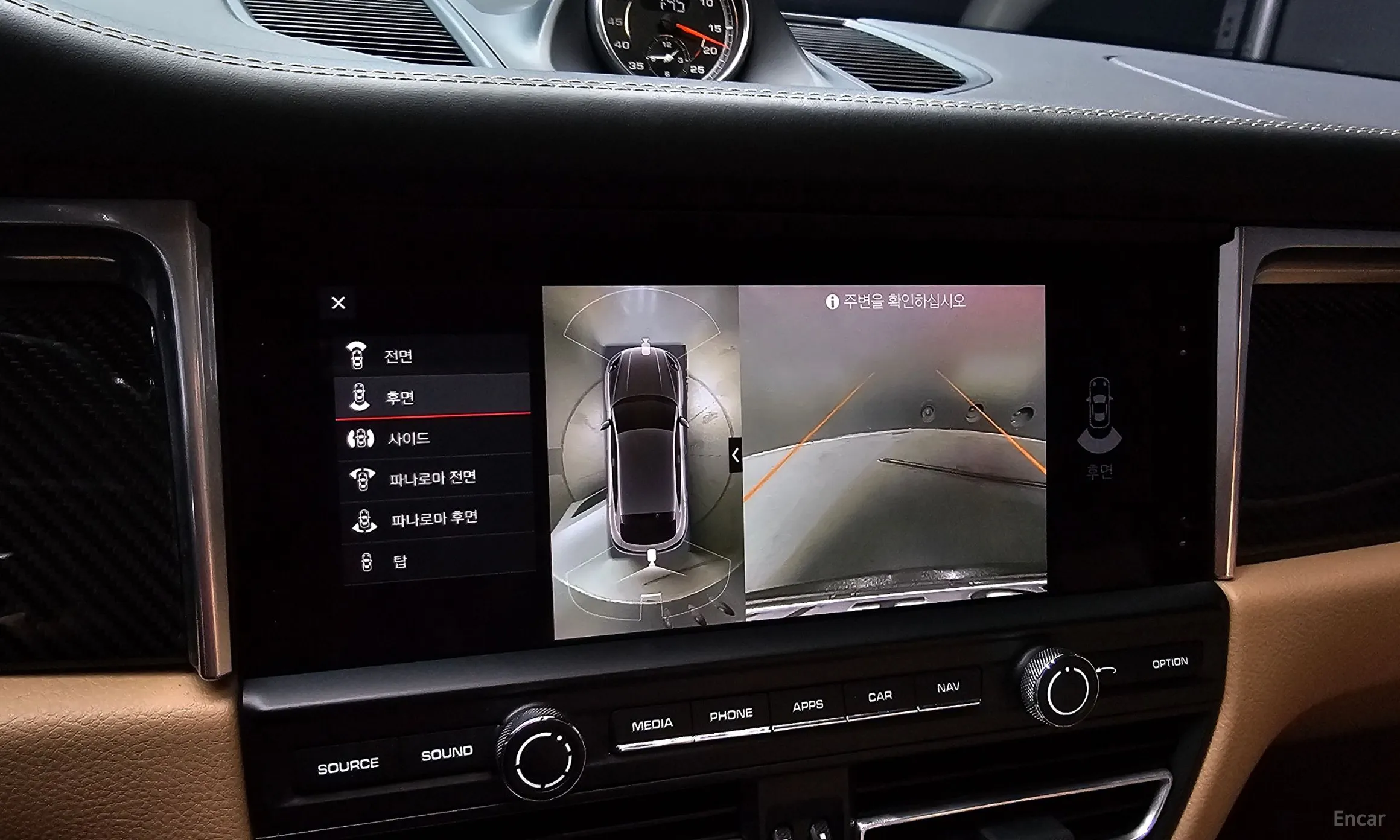 Porsche Macan превью 15