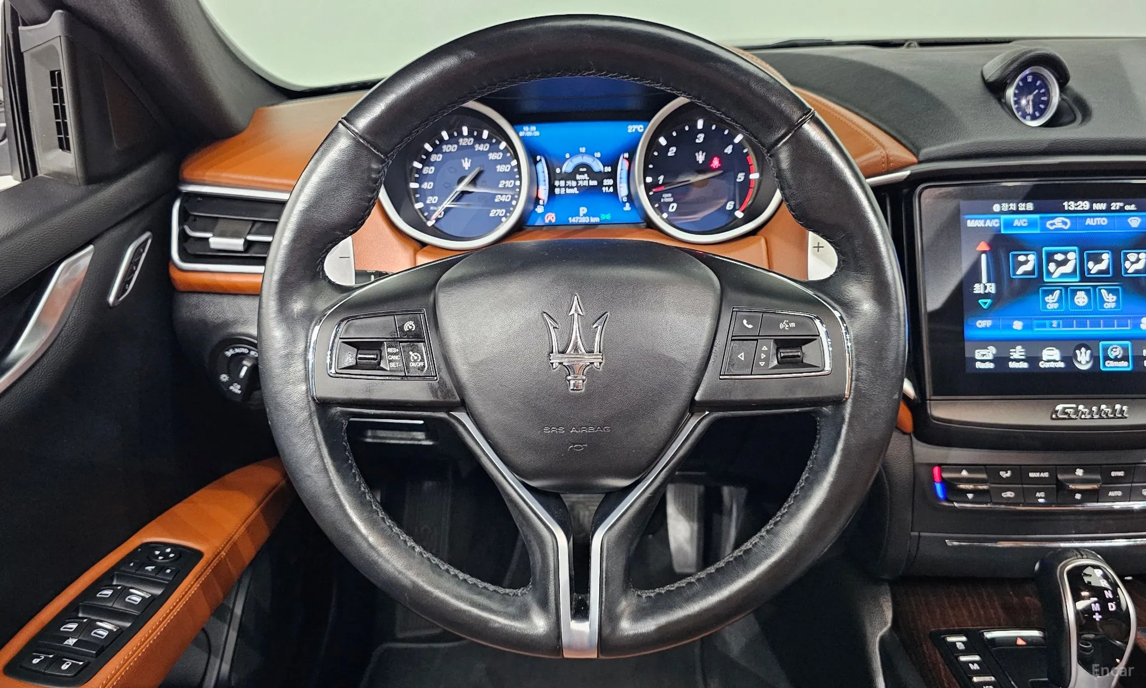 Maserati Ghibli превью 13