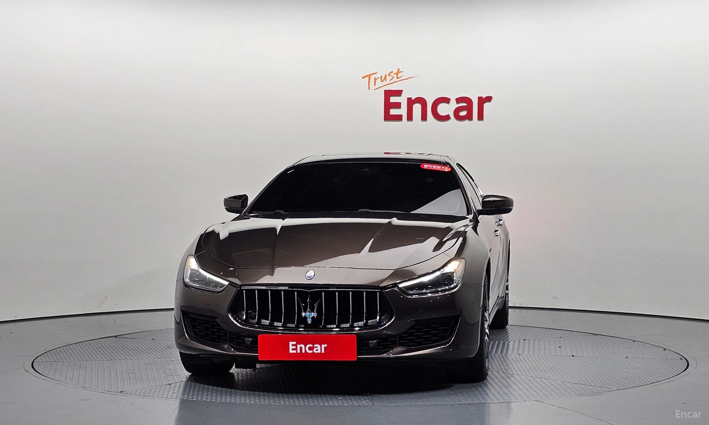 Maserati Ghibli превью 3