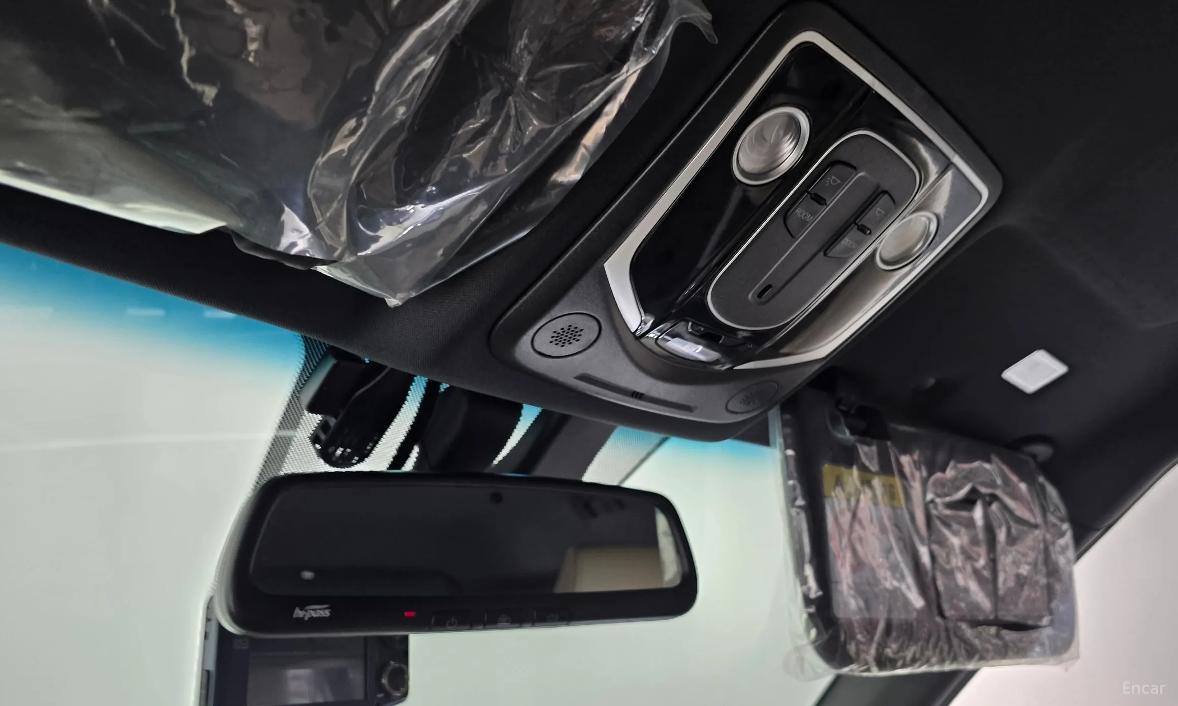KG Mobility (SsangYong) Torres превью 20