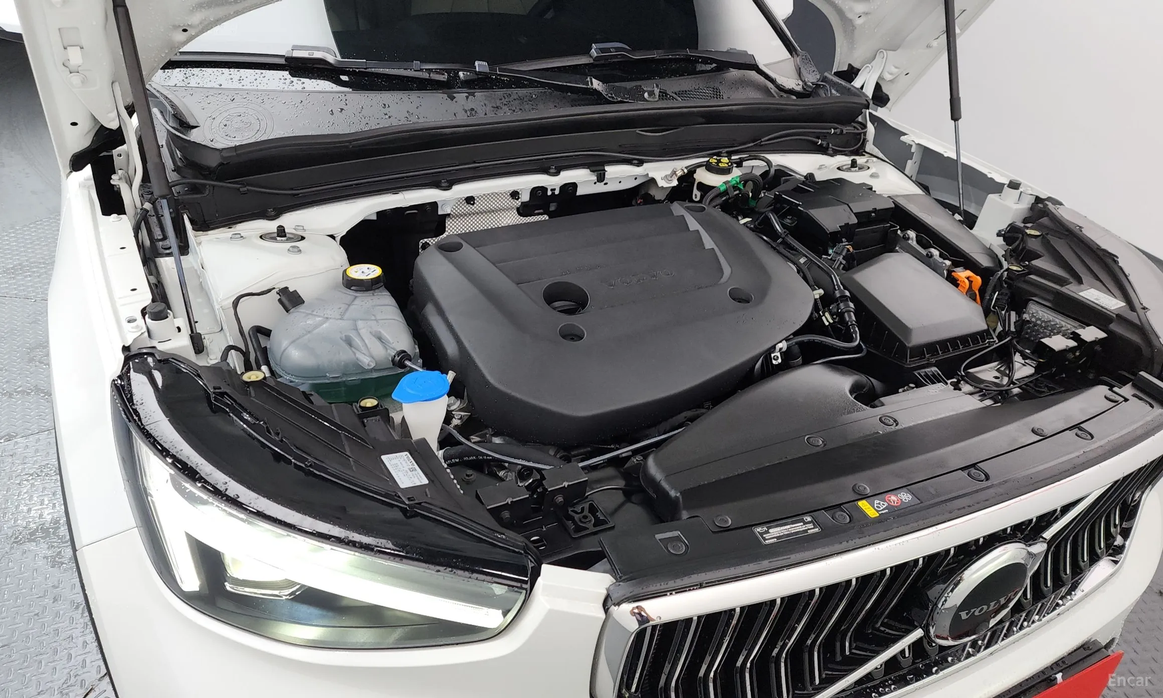 Volvo XC40 превью 6