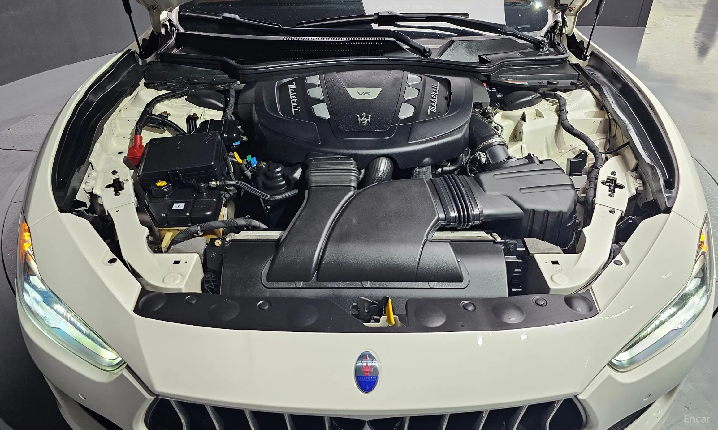 Maserati Ghibli превью 6