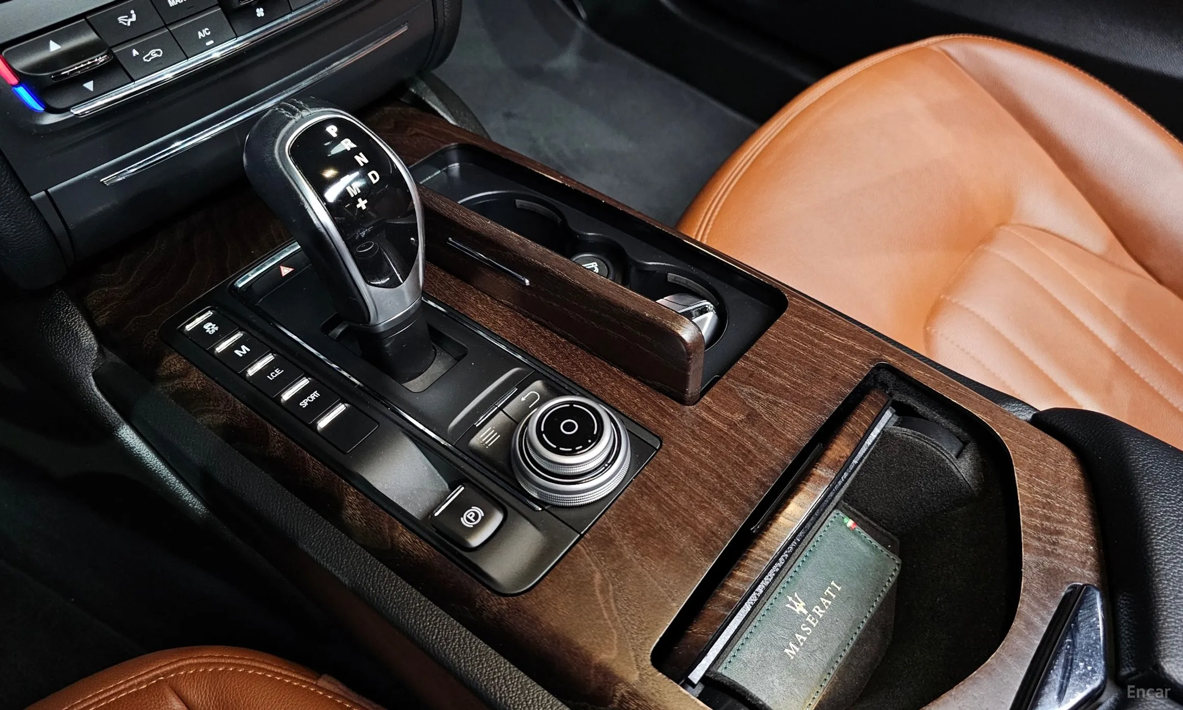 Maserati Ghibli превью 9