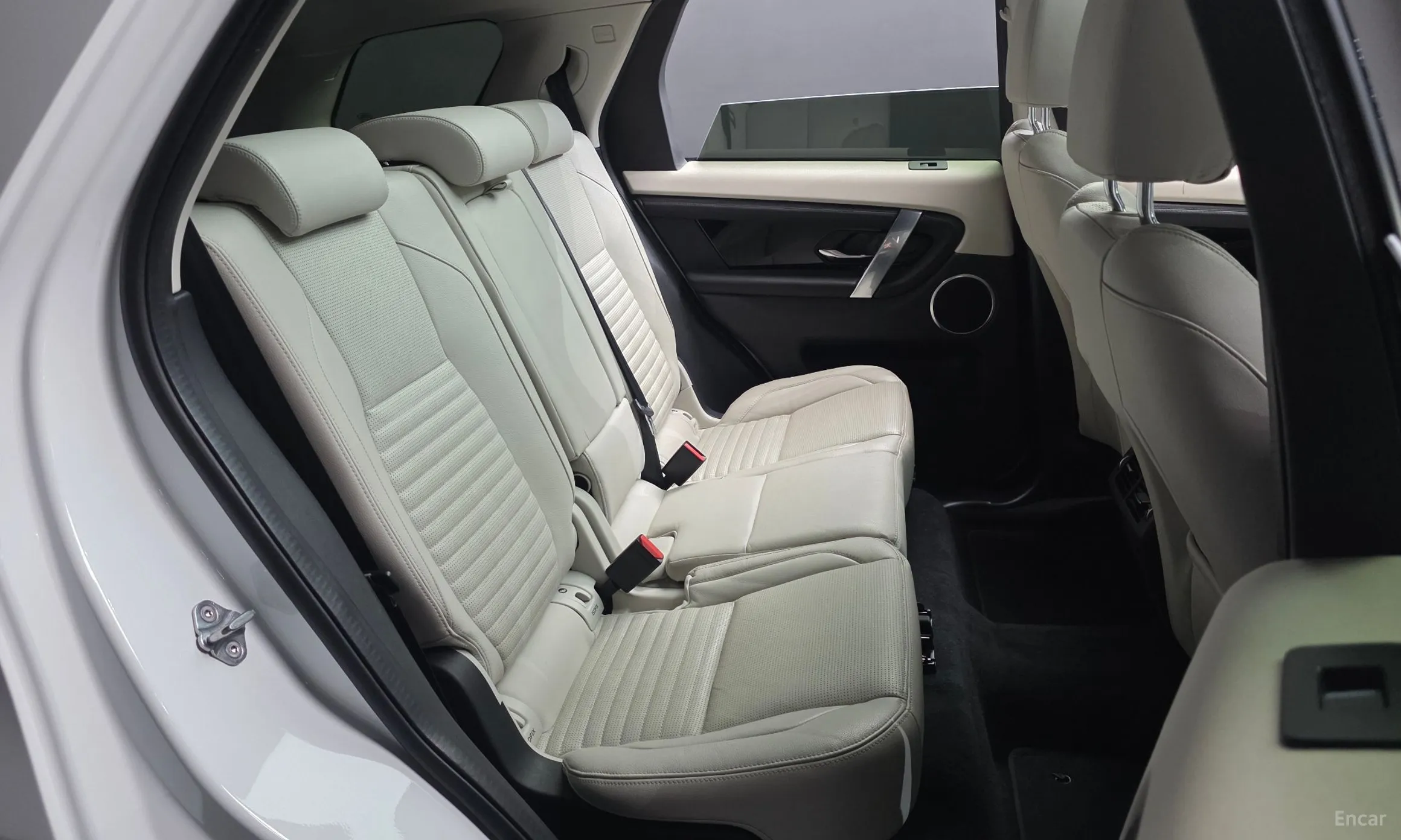 Land Rover Discovery Sports превью 11