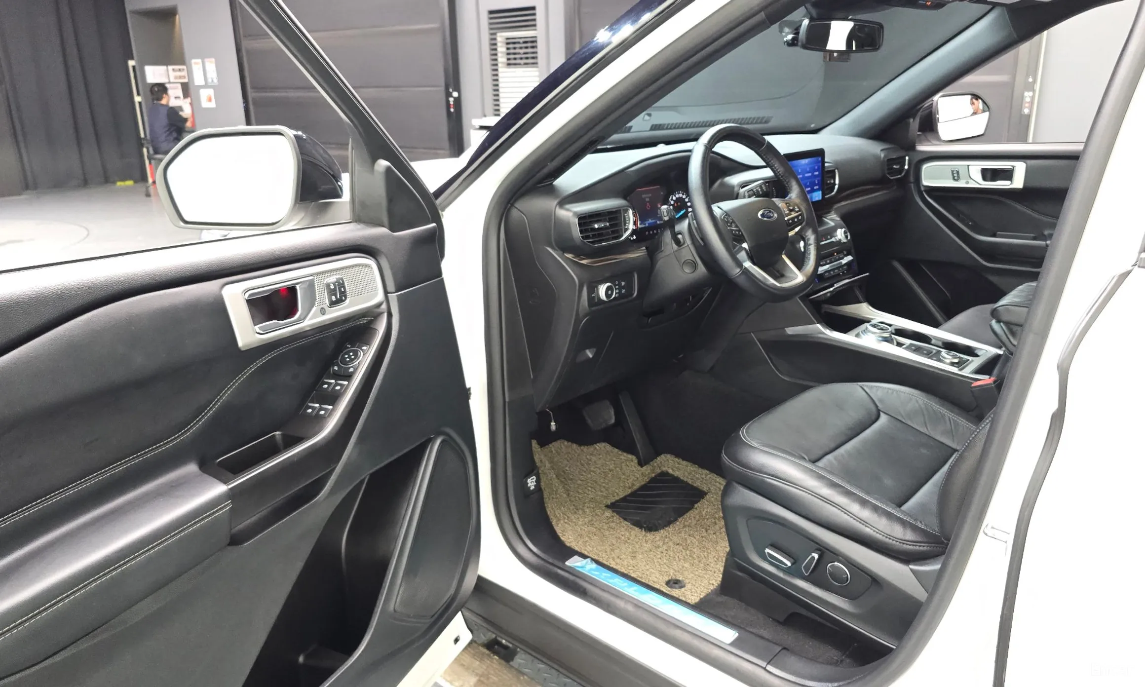 Ford Explorer 6th Generation превью 10