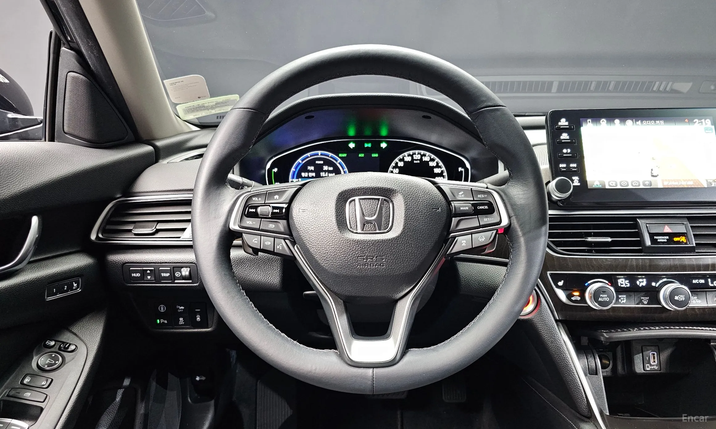 Honda Accord 10th Generation превью 12