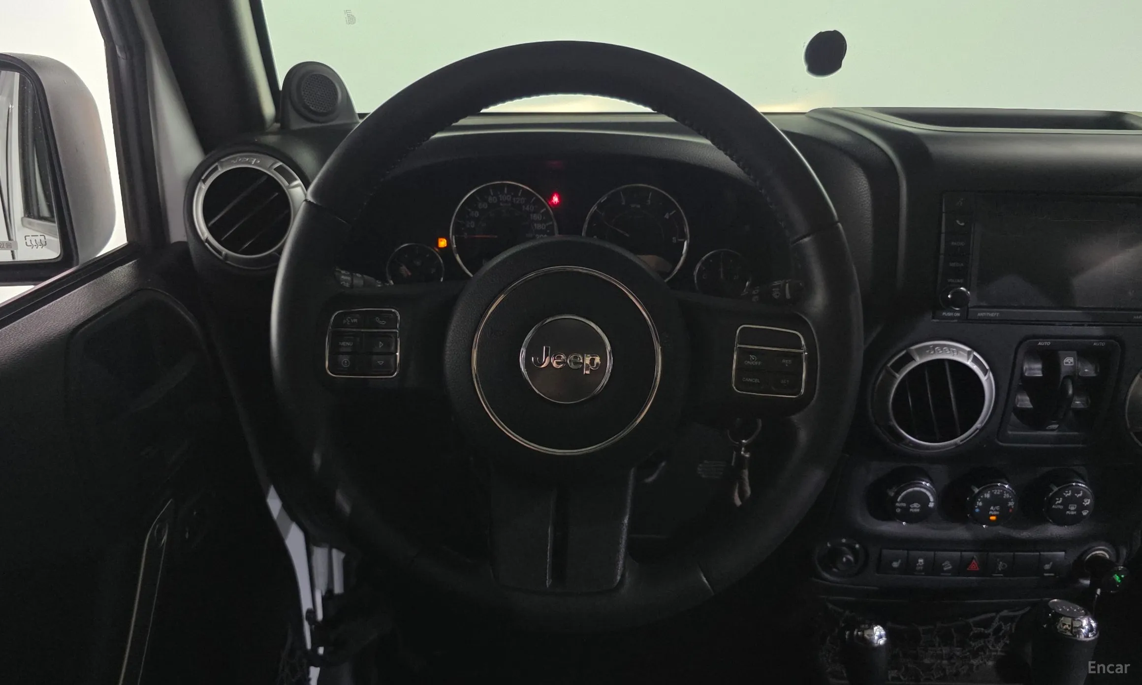 Jeep Wrangler (JK) превью 13