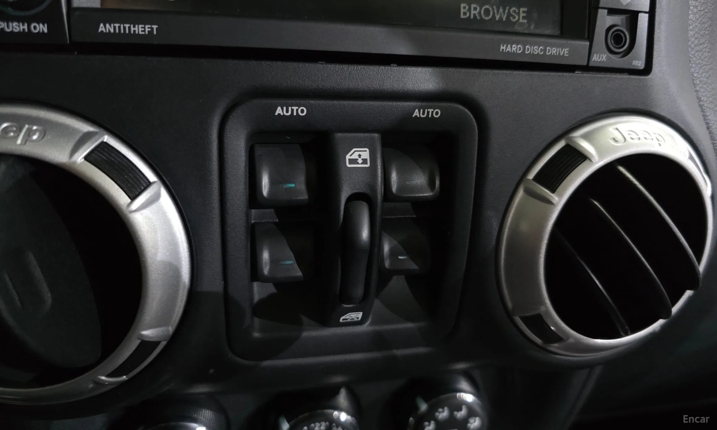Jeep Wrangler (JK) превью 15