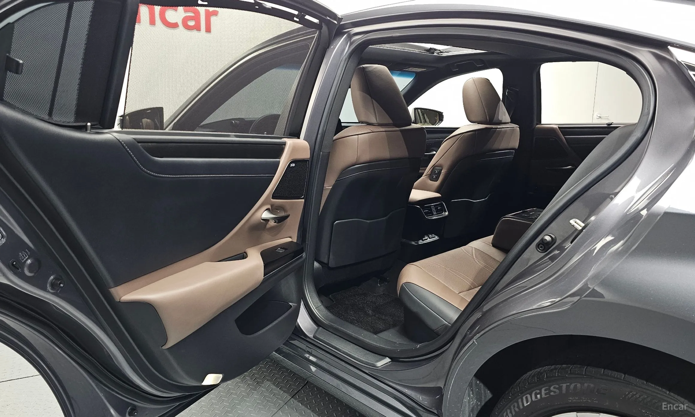 Lexus ES300h 7th Generation превью 12