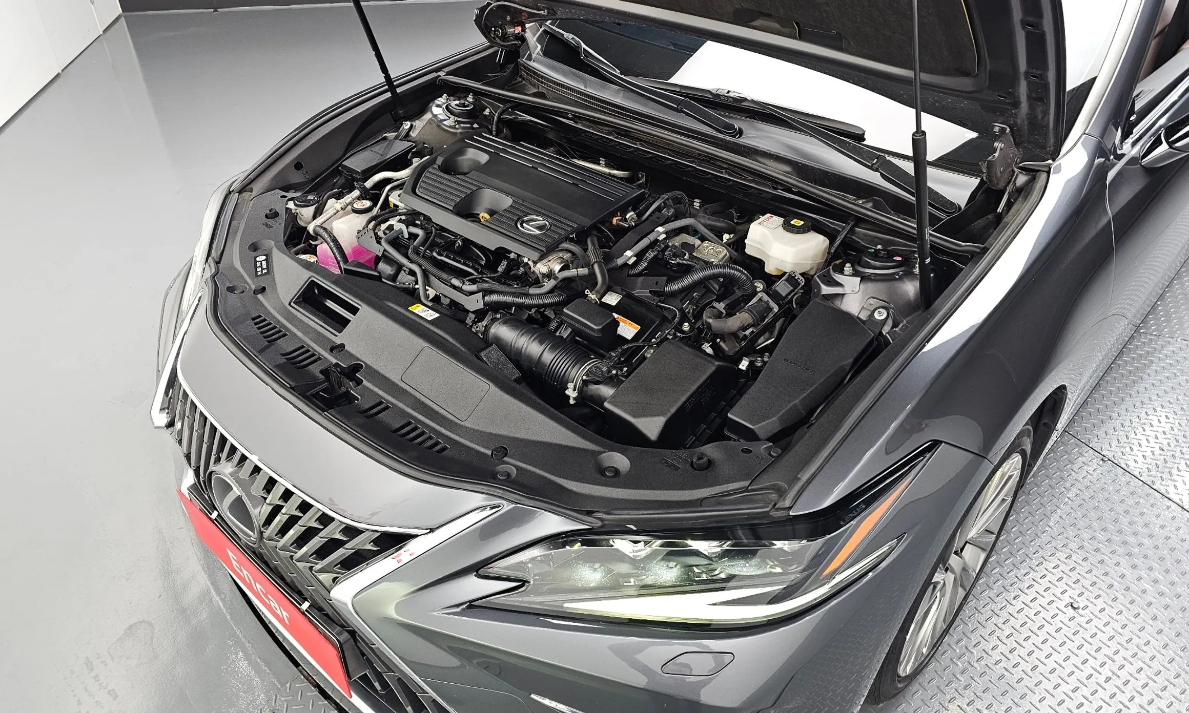 Lexus ES300h 7th Generation превью 6