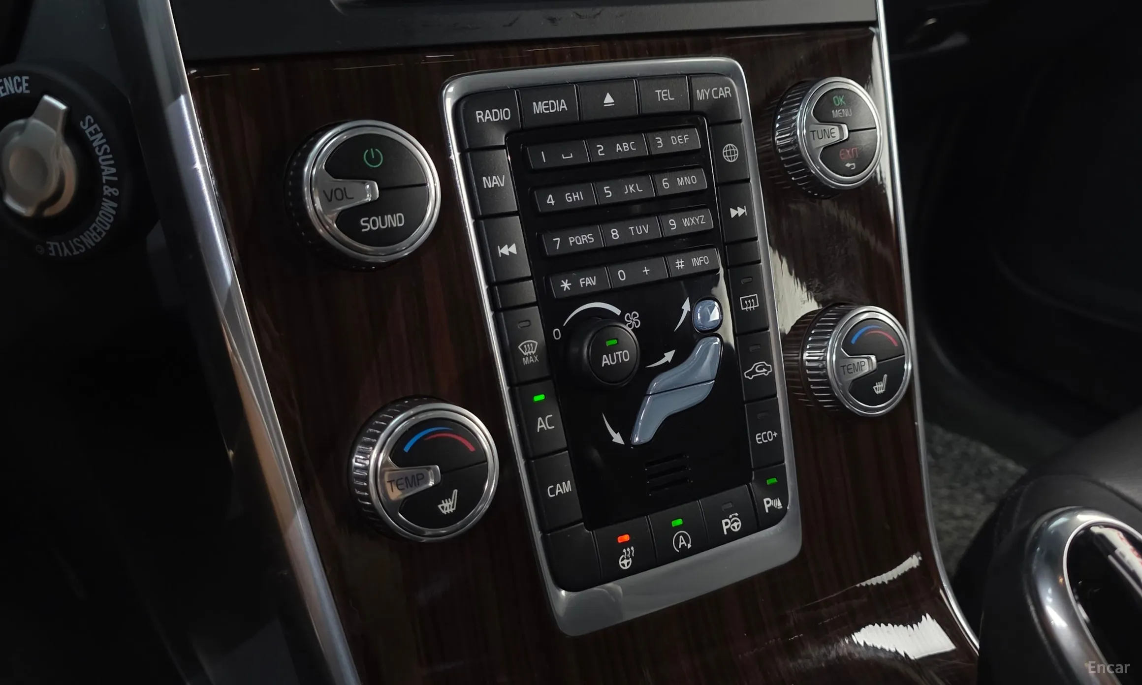 Volvo S60 превью 11