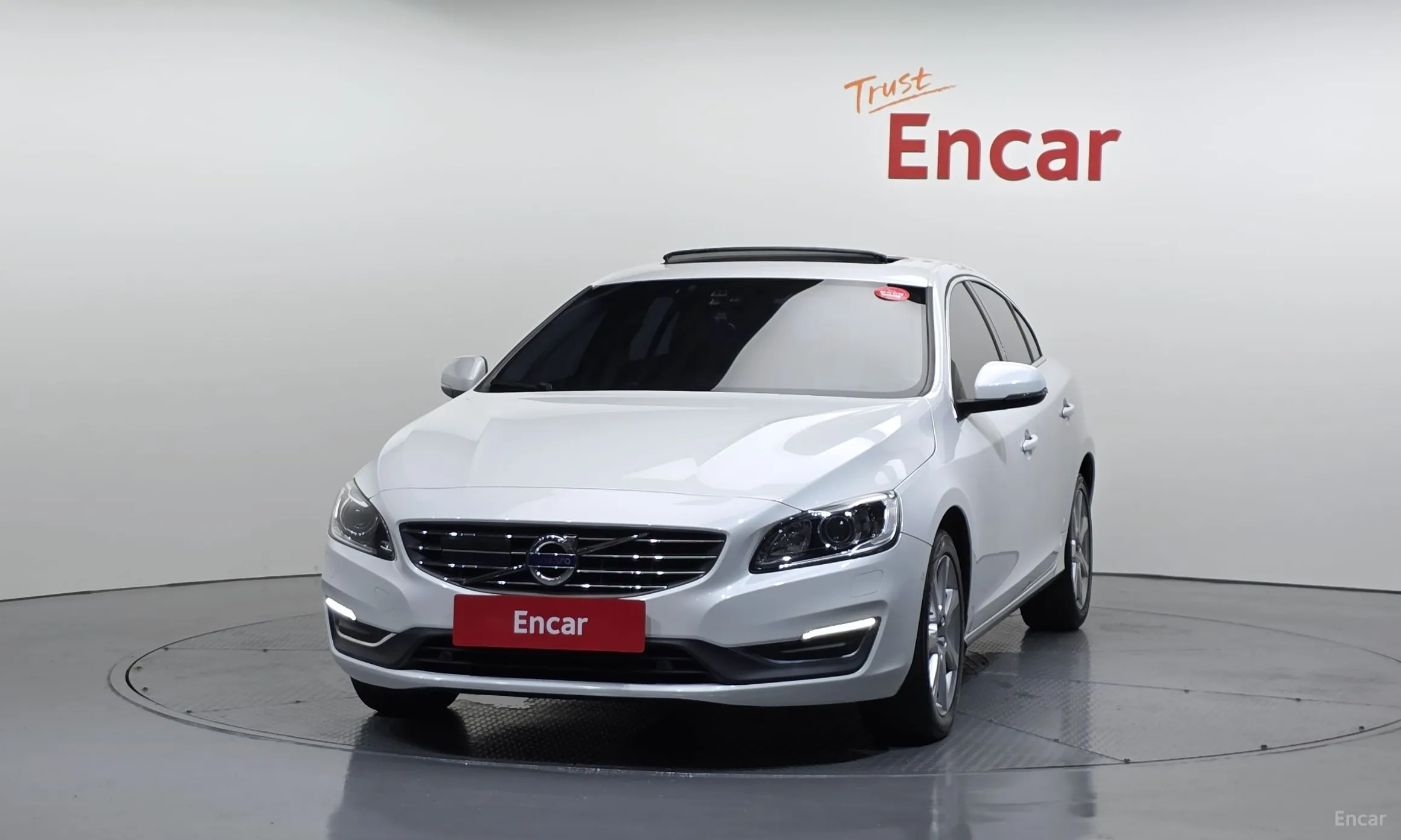 Volvo S60 превью 3