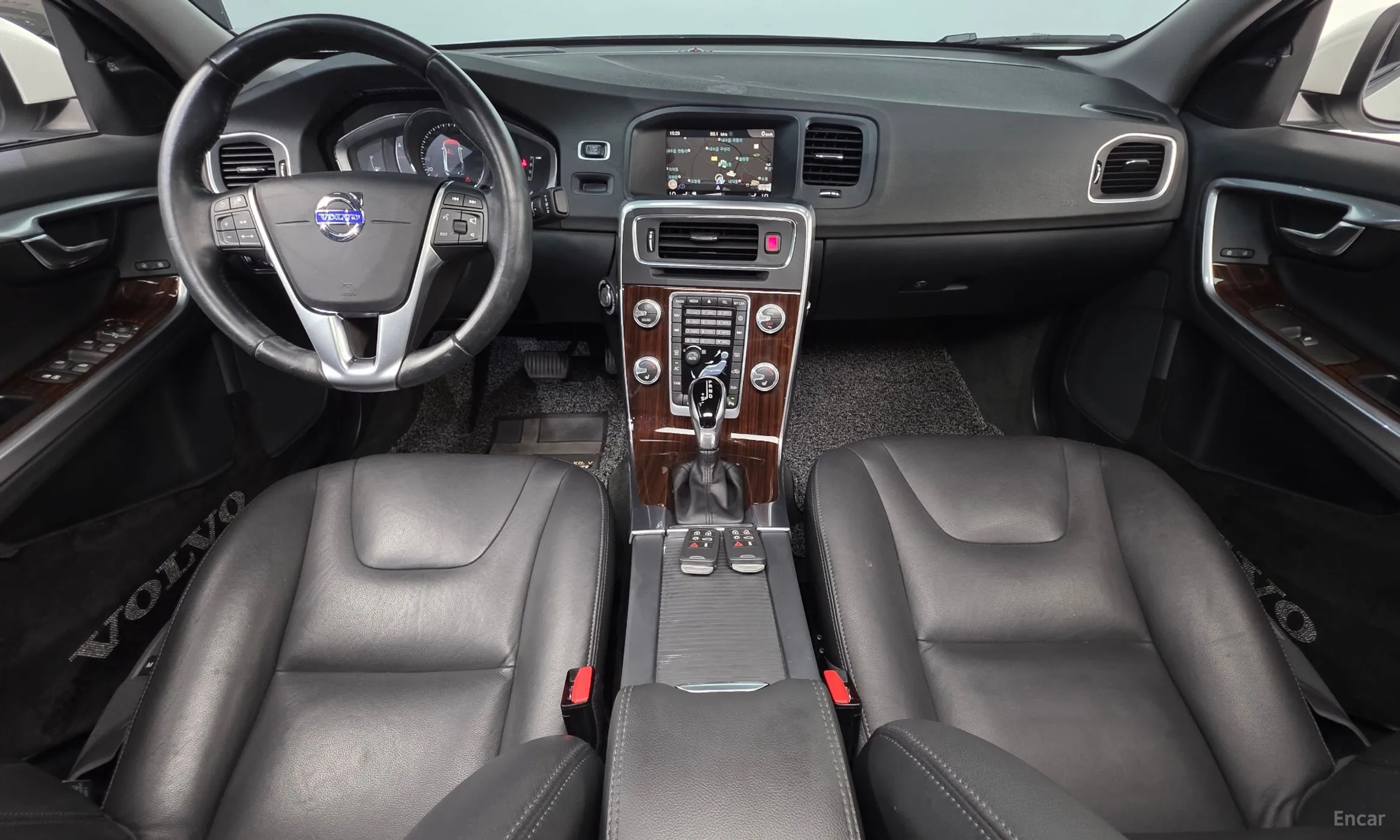 Volvo S60 превью 7