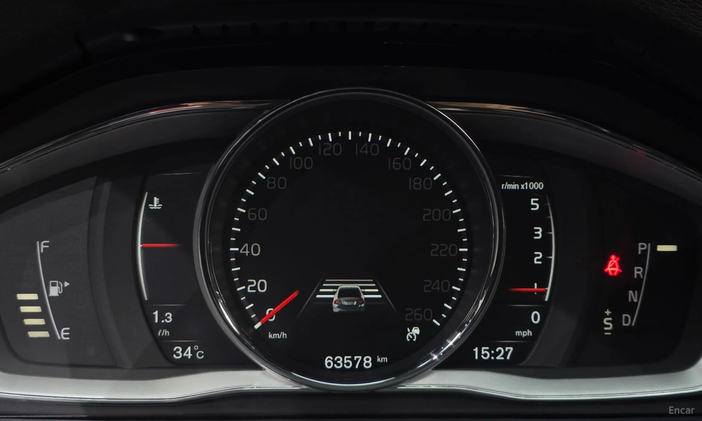 Volvo S60 превью 8
