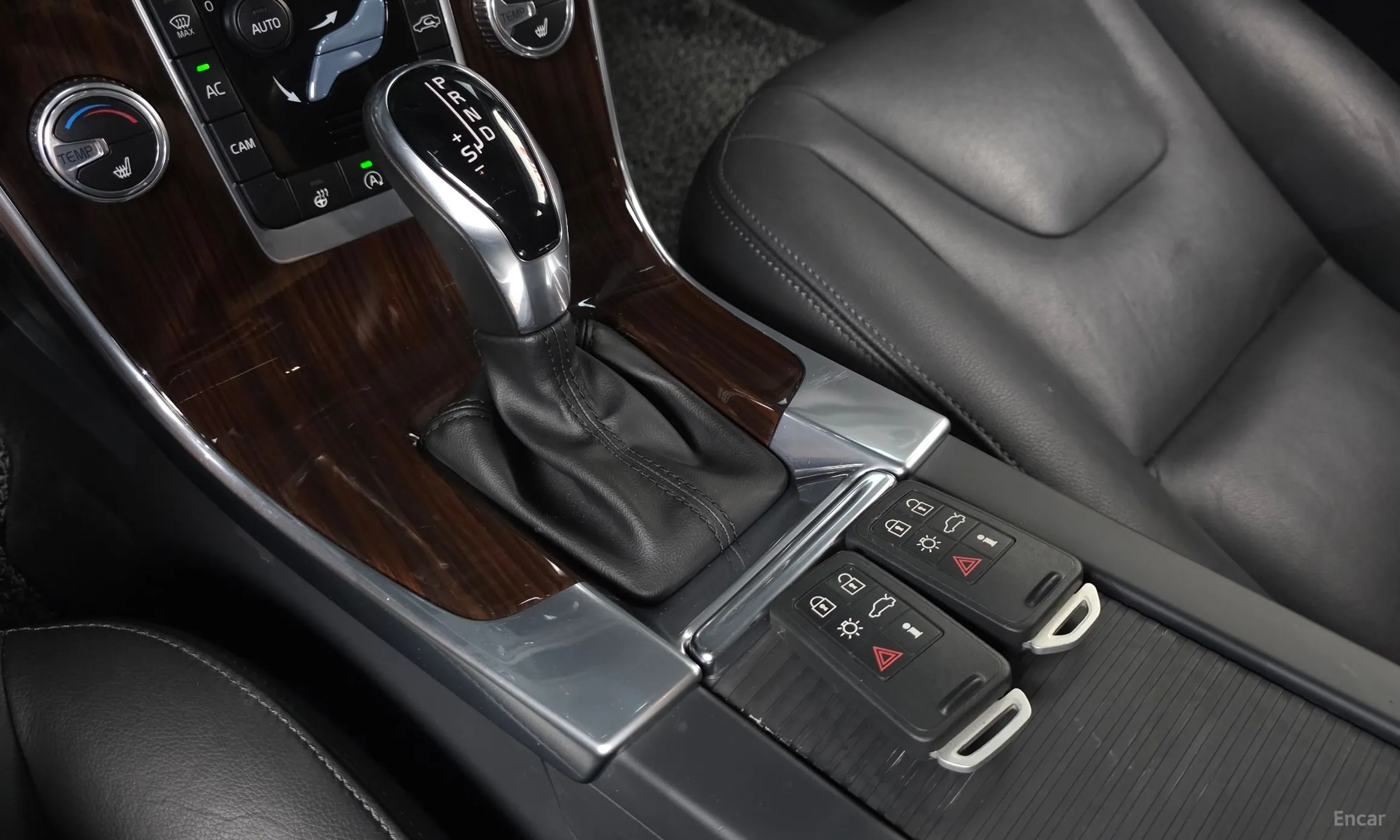 Volvo S60 превью 9