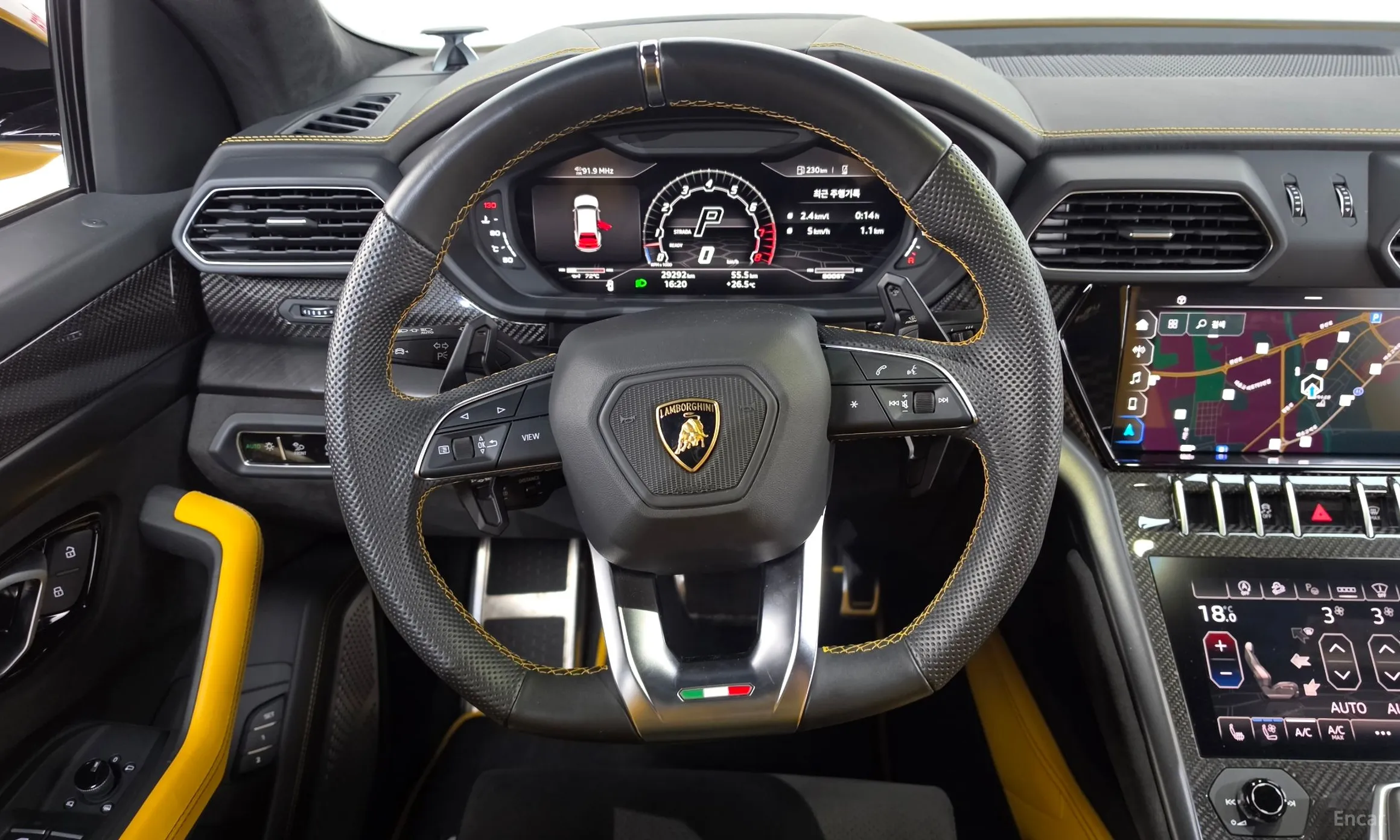 Lamborghini Urus превью 12