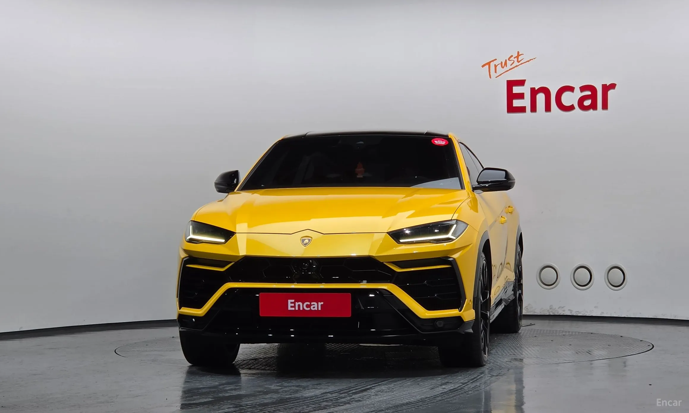 Lamborghini Urus превью 3