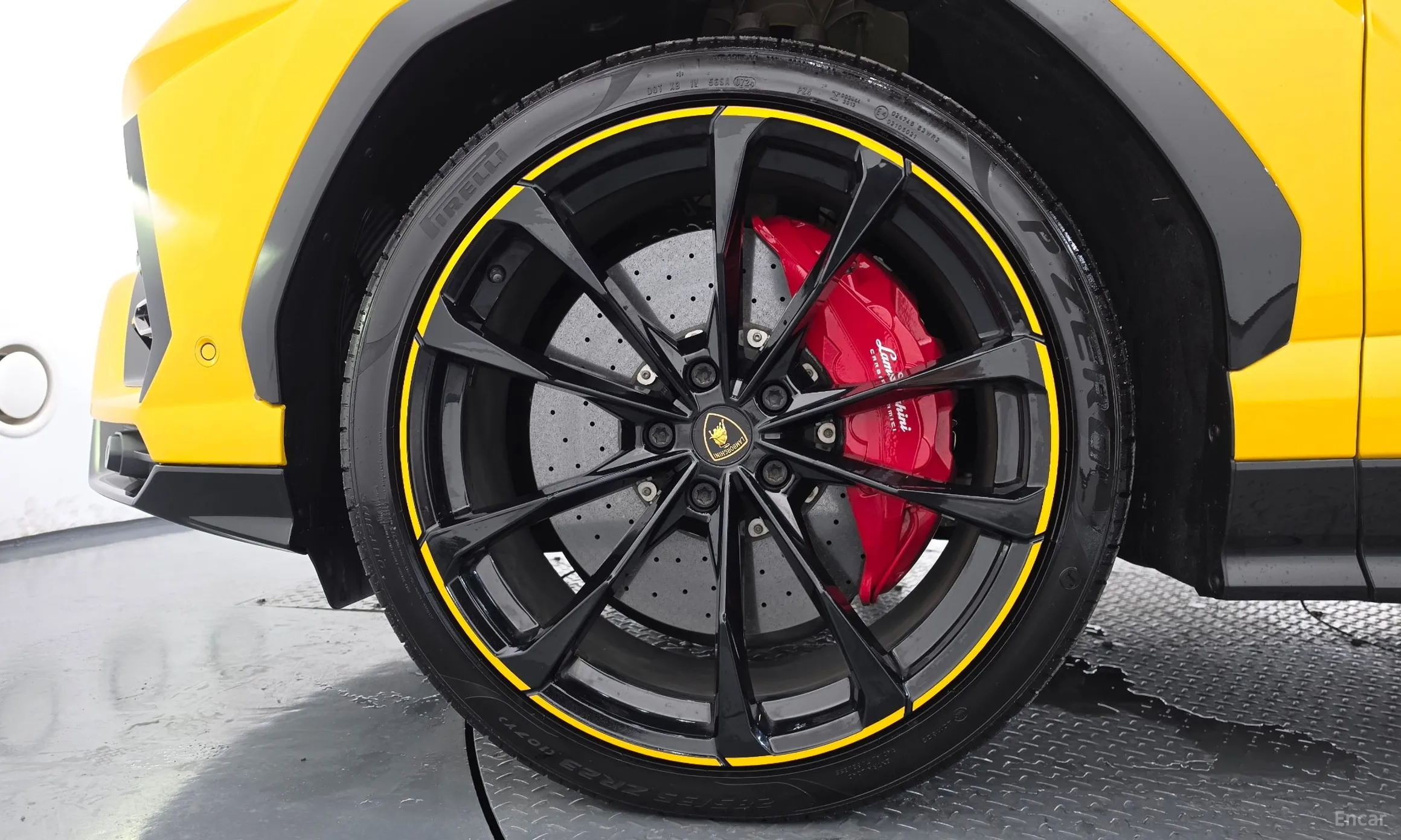 Lamborghini Urus превью 5