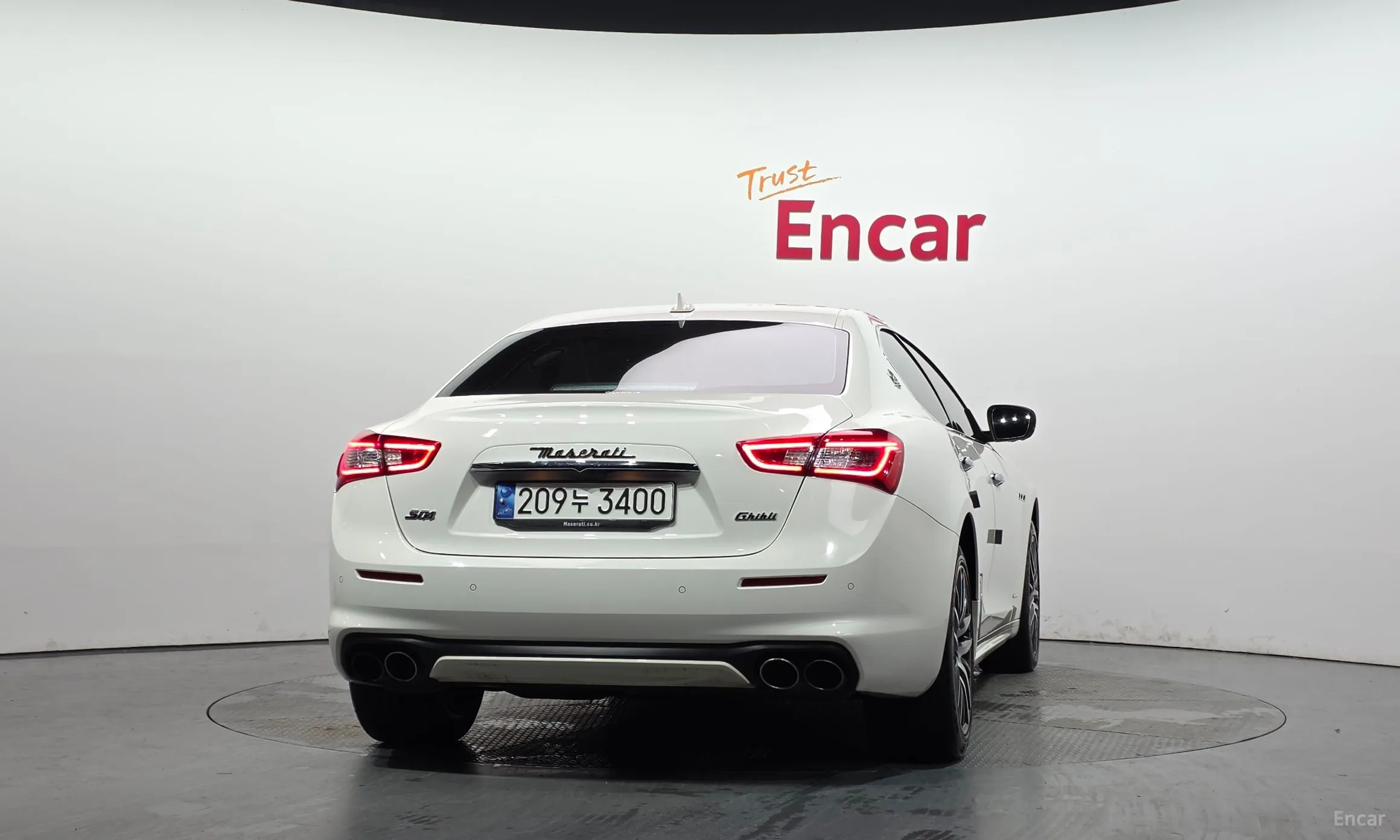 Maserati Ghibli превью 4