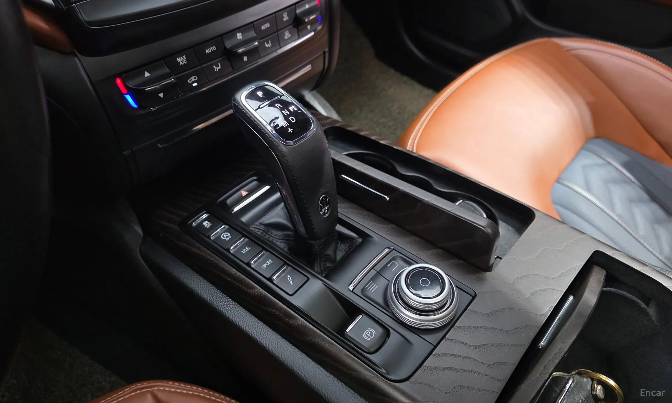 Maserati Ghibli превью 9