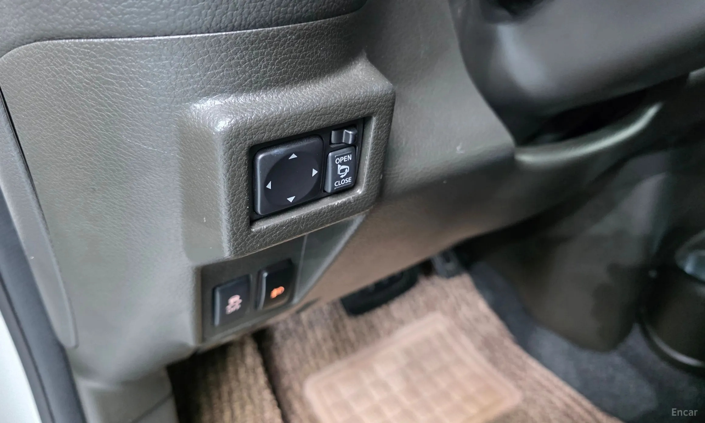 Nissan Cube превью 17