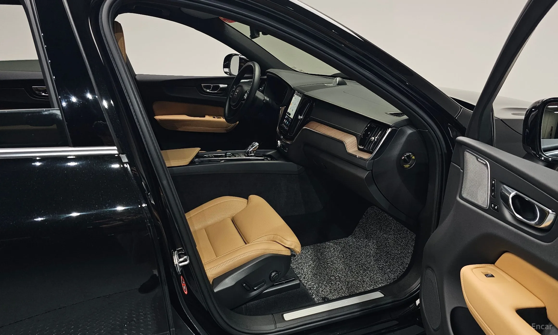 Volvo XC60 Gen 2 превью 11