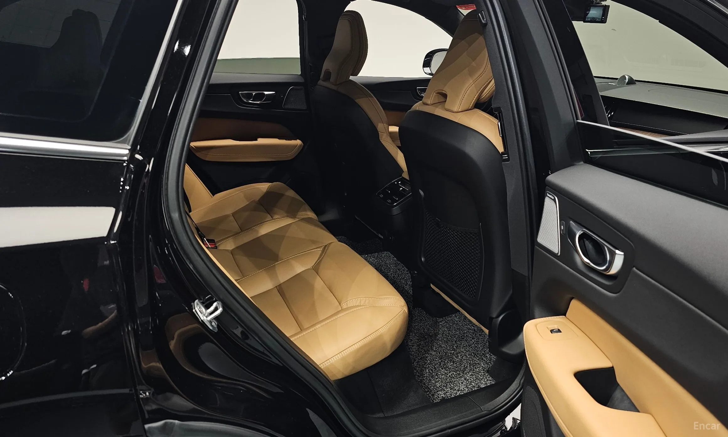Volvo XC60 Gen 2 превью 12