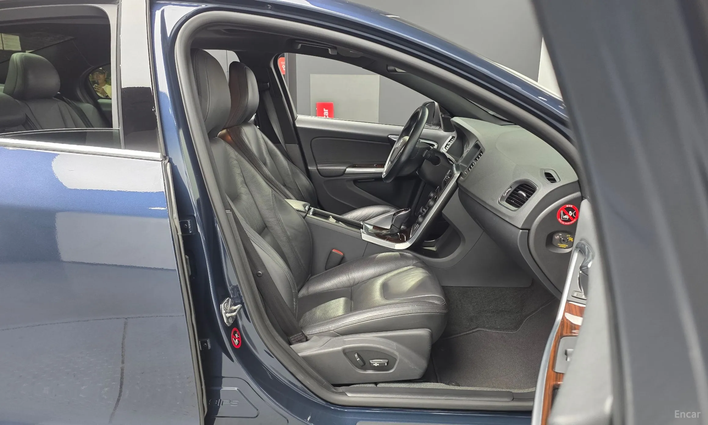 Volvo S60 превью 11