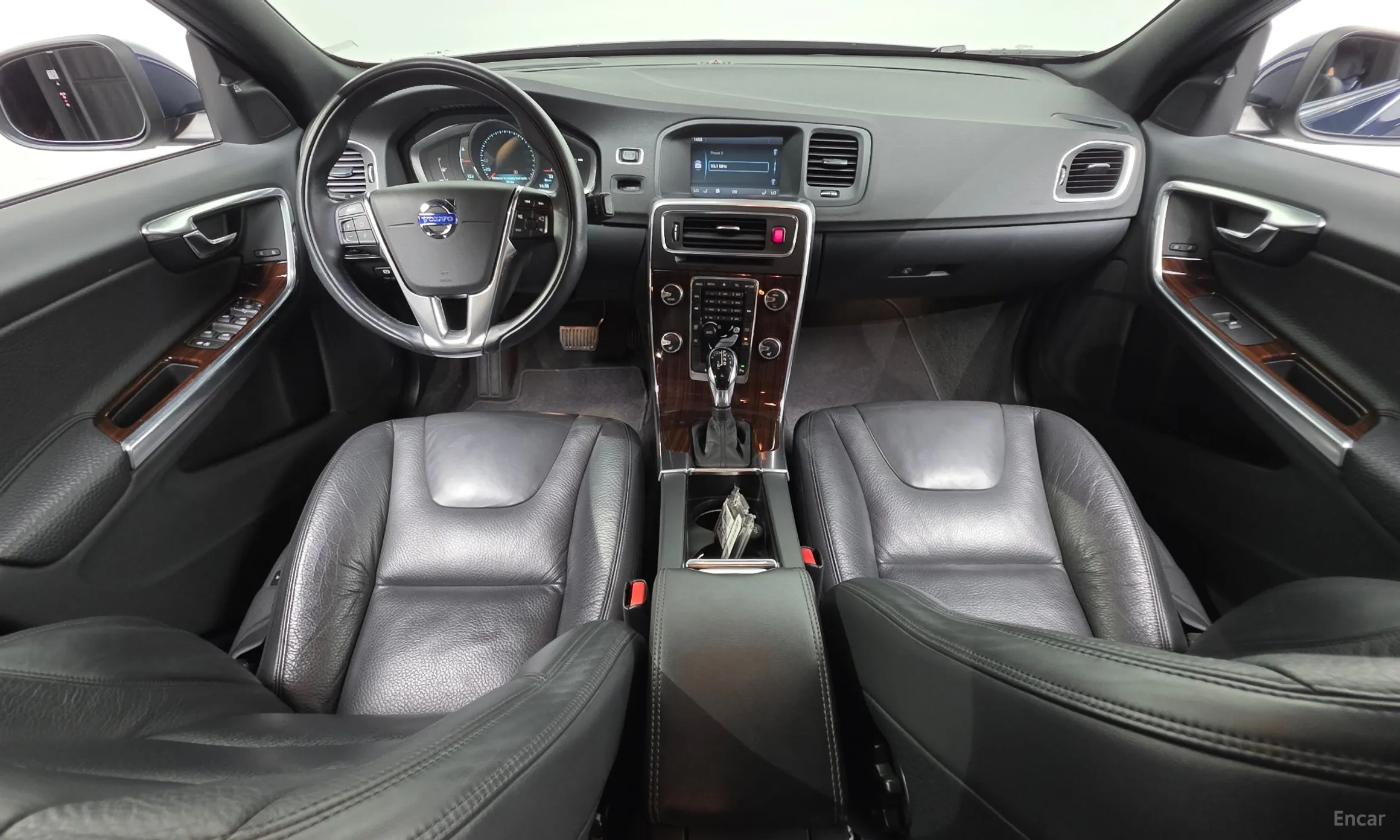 Volvo S60 превью 7