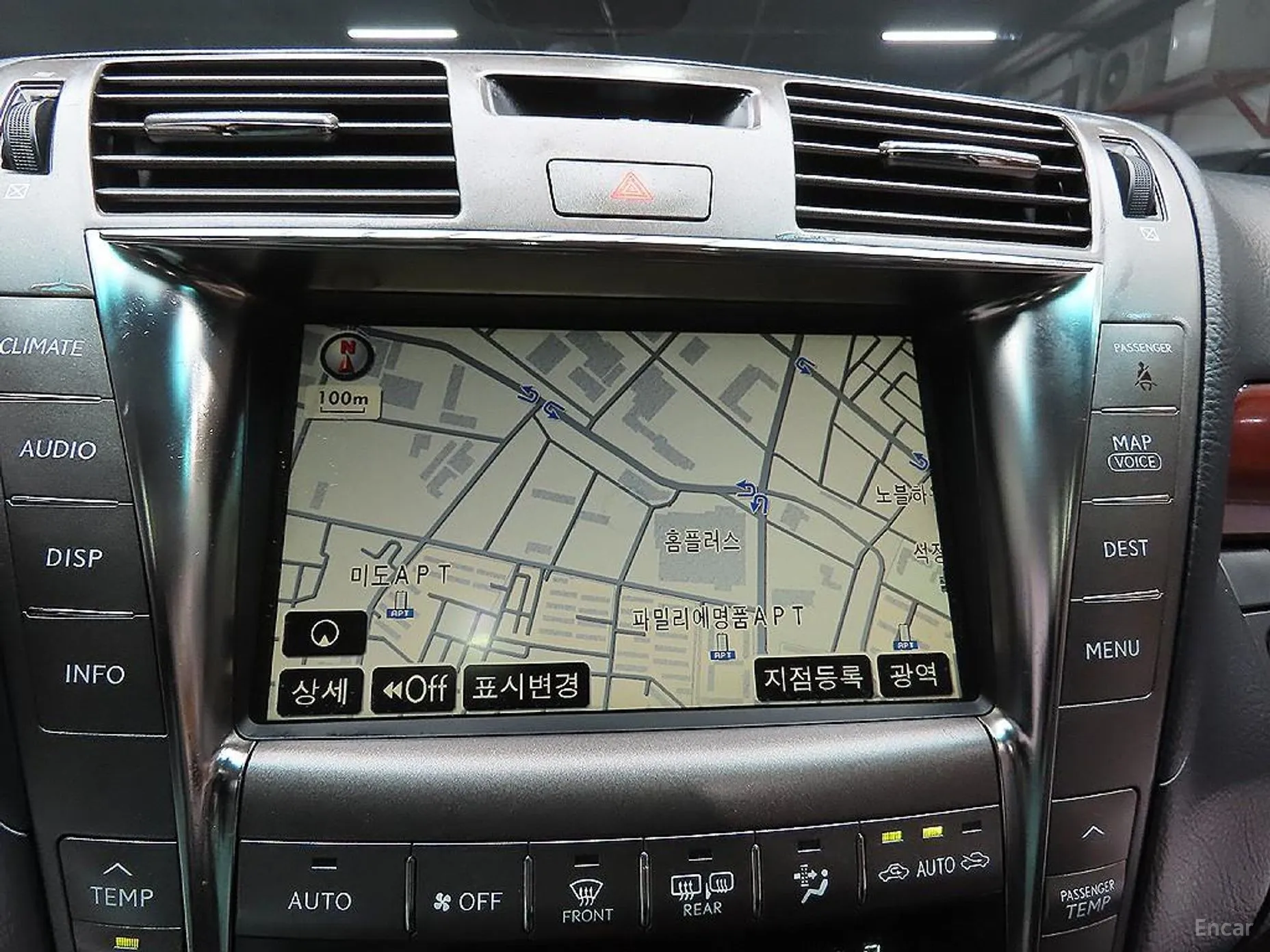 Lexus LS460L превью 16