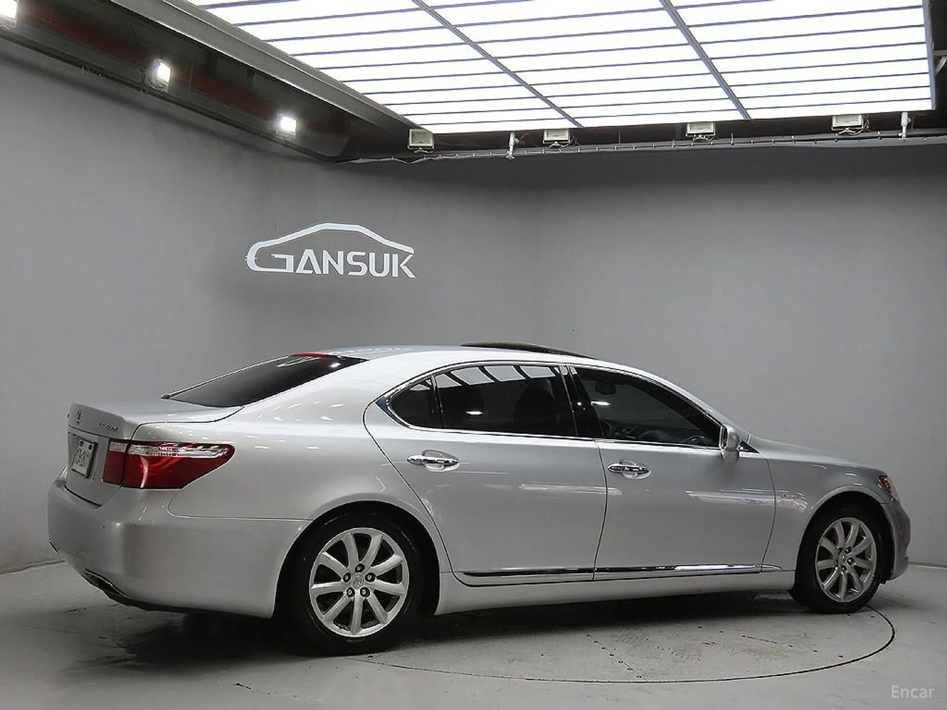 Lexus LS460L превью 4