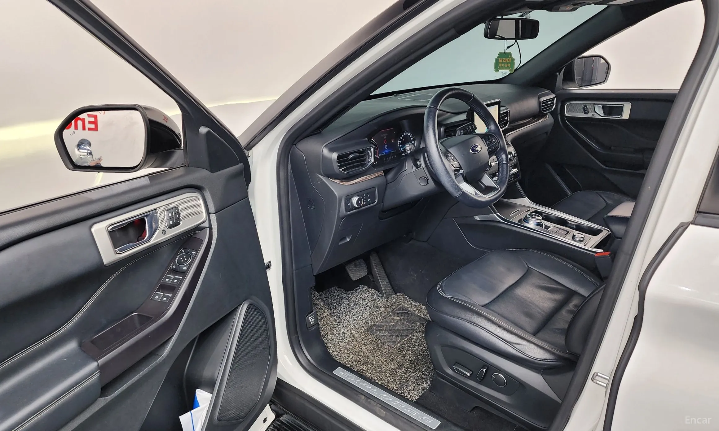 Ford Explorer 6th Generation превью 10