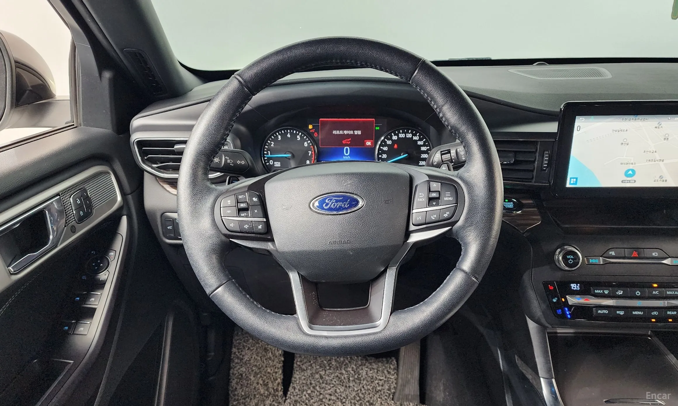 Ford Explorer 6th Generation превью 13