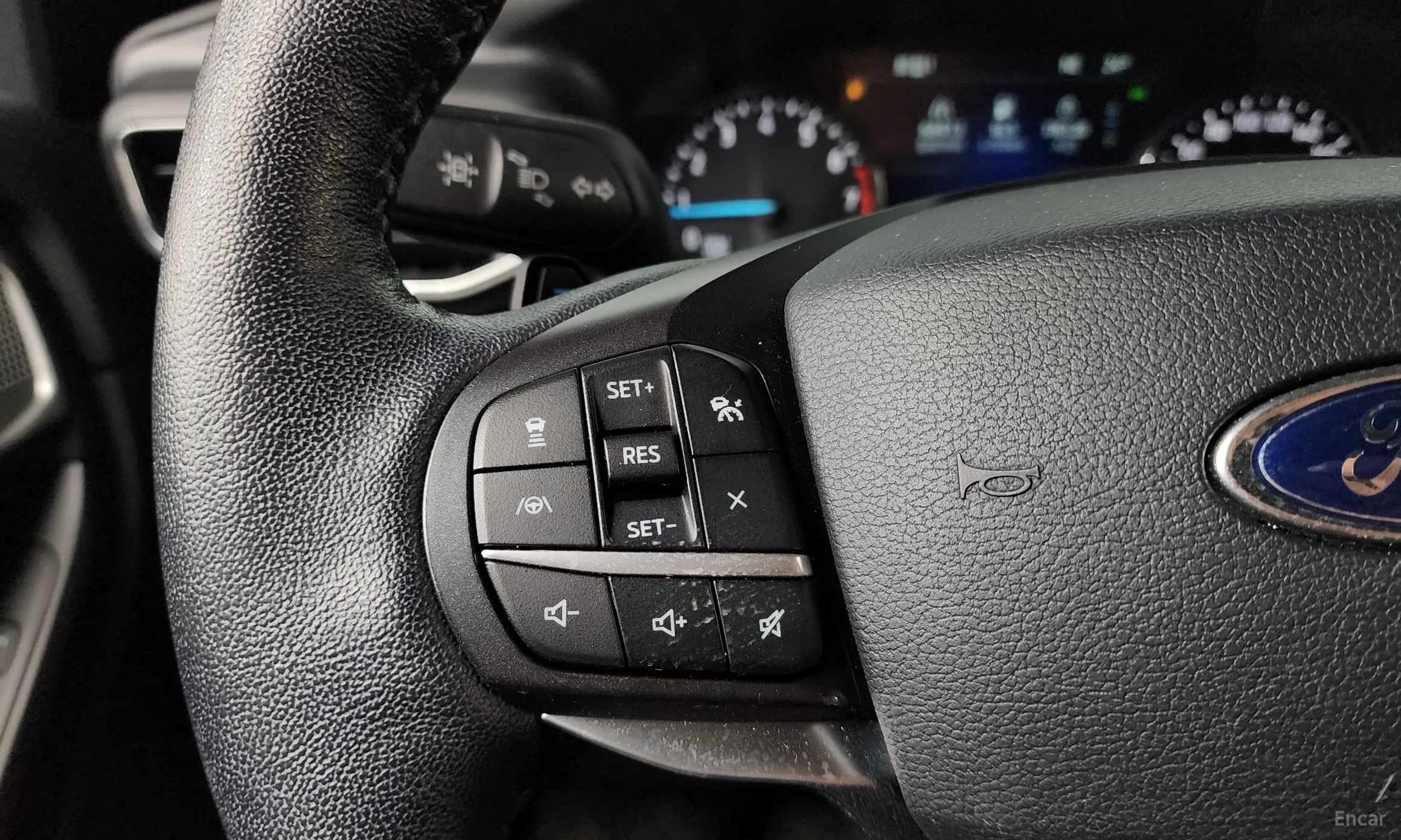 Ford Explorer 6th Generation превью 17