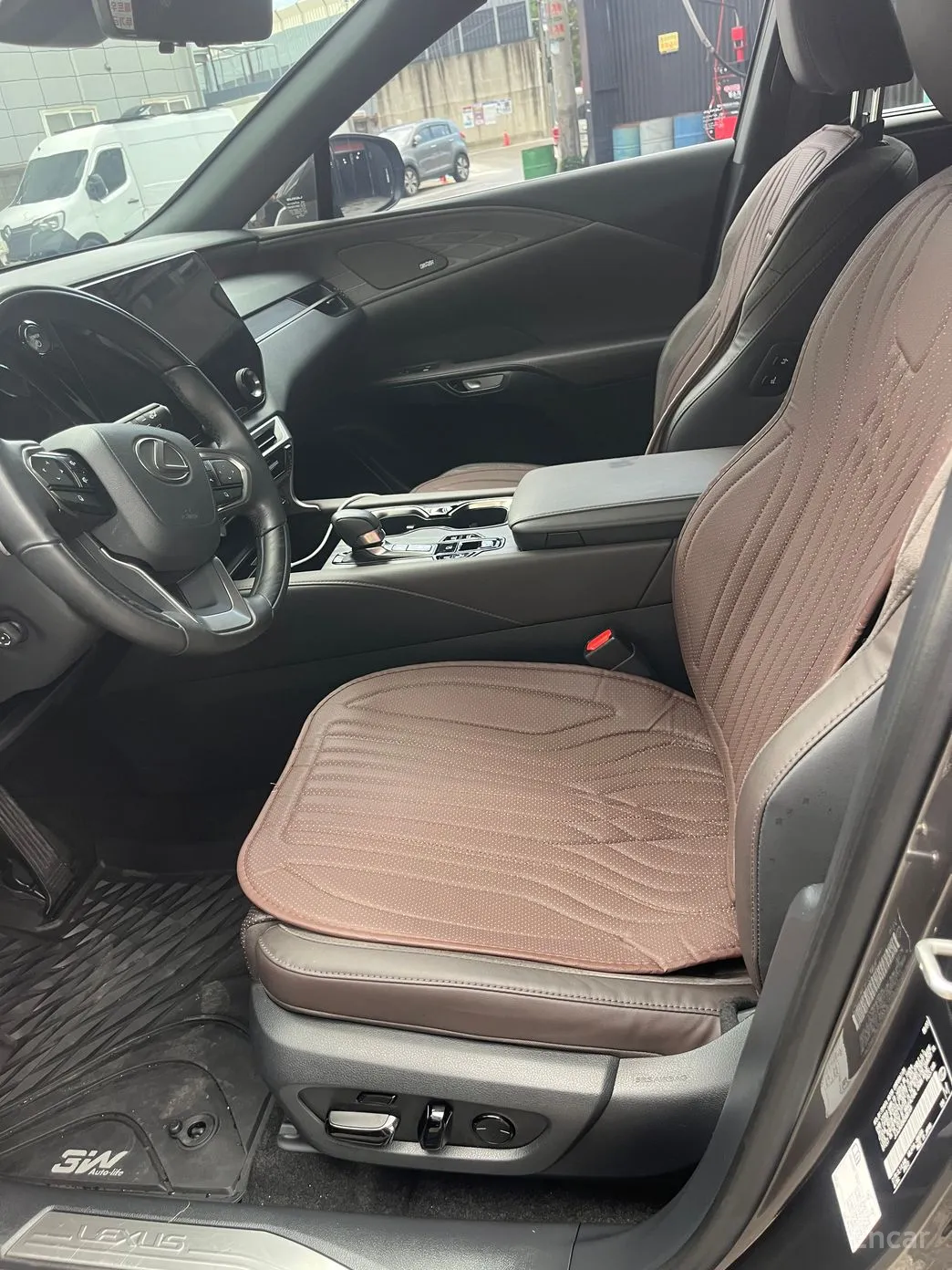 Lexus RX450h + 5th Gen превью 7
